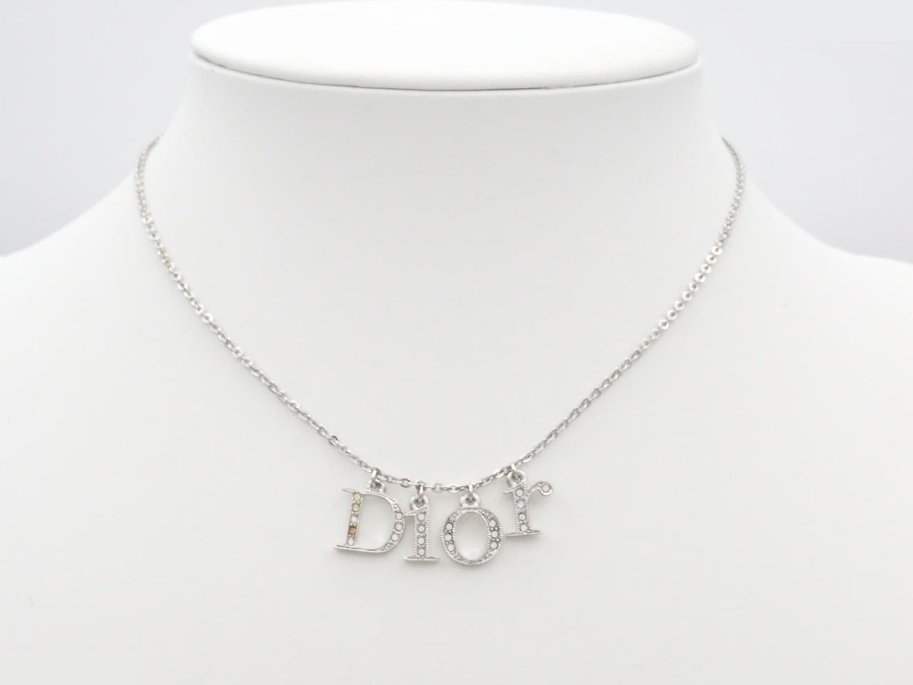 necklace — view 3