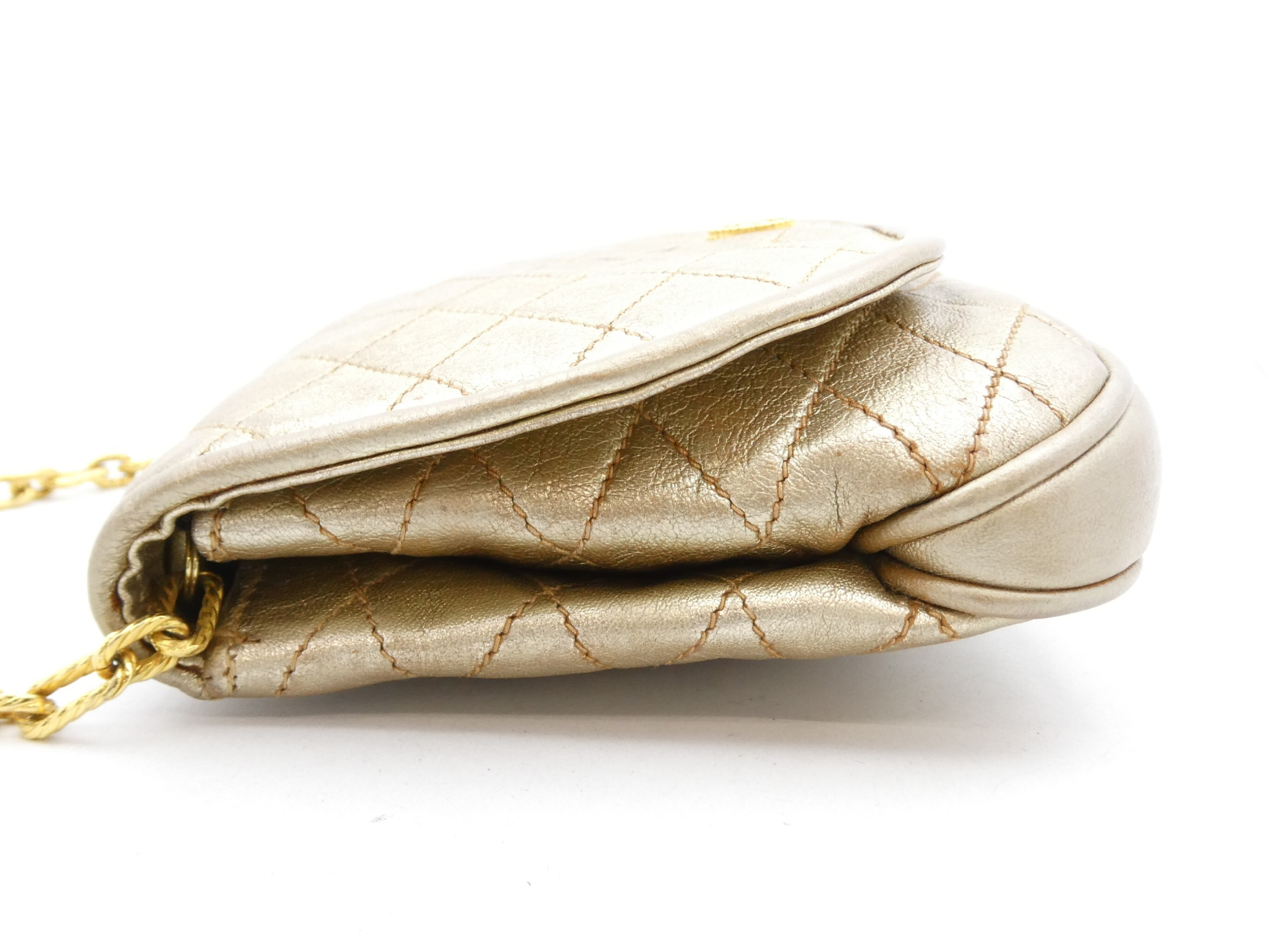 Matelassé Coco Mark Leather Chain Shoulder Bag — view 3