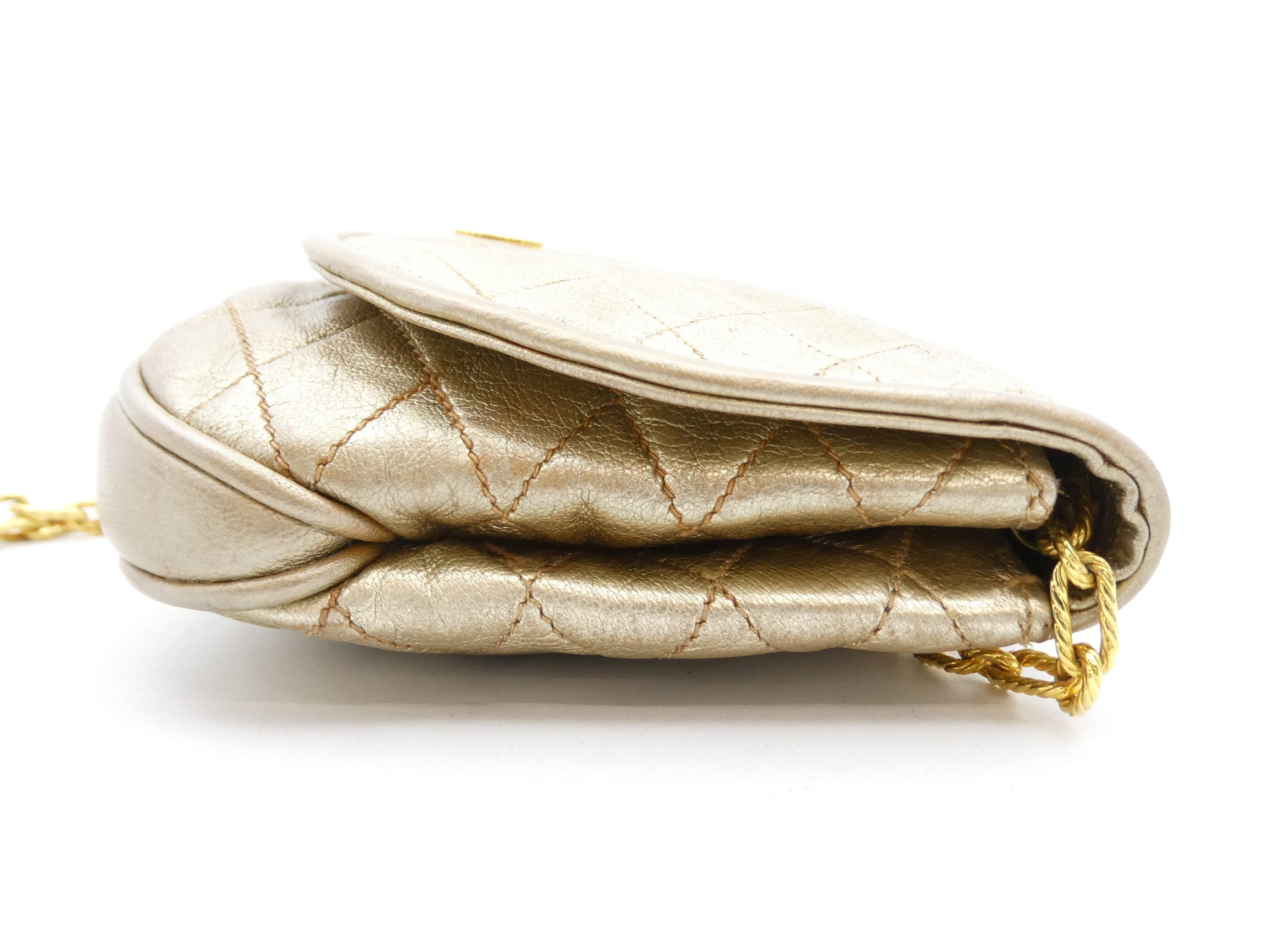 Matelassé Coco Mark Leather Chain Shoulder Bag — view 4