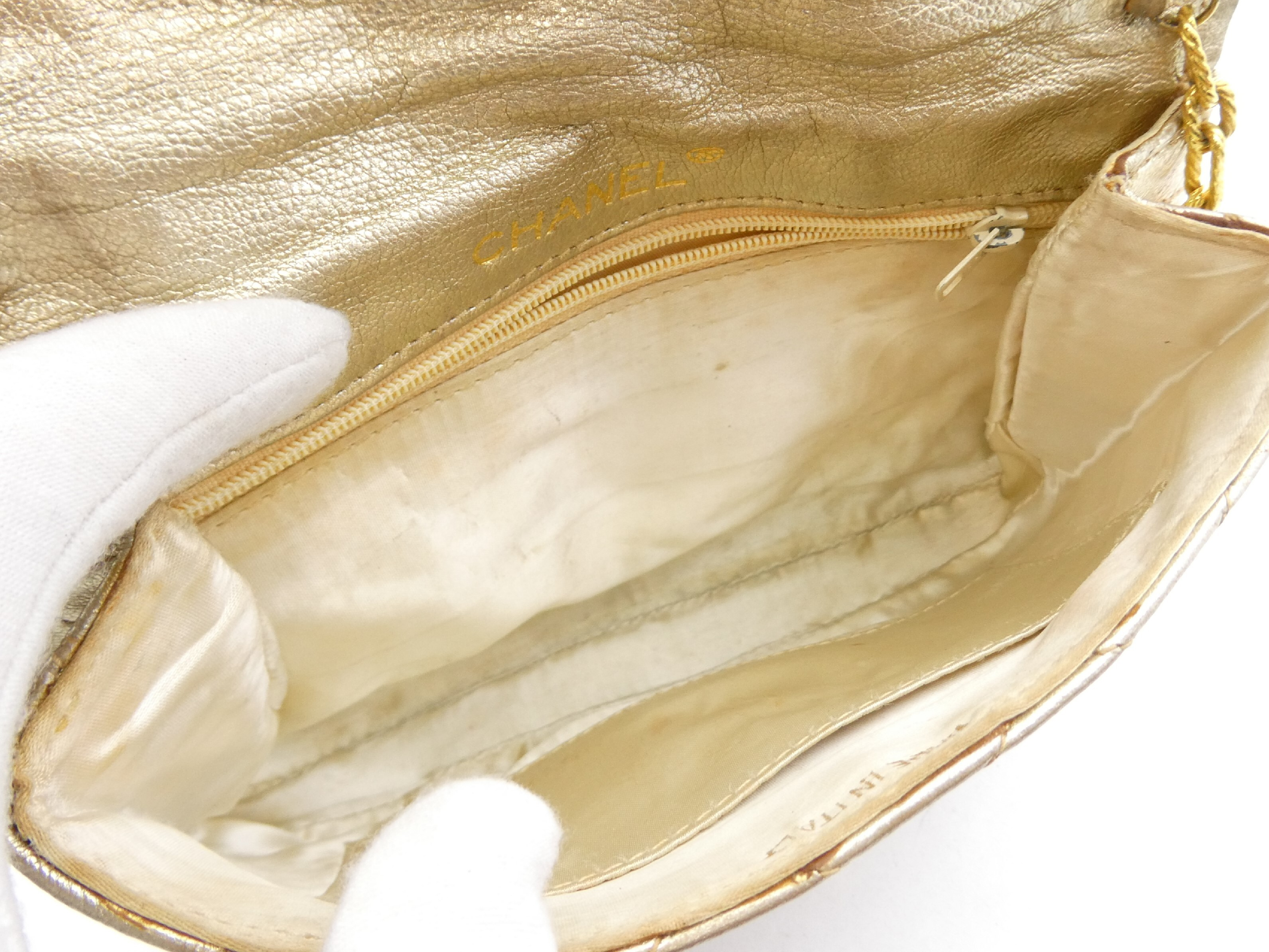 Matelassé Coco Mark Leather Chain Shoulder Bag — view 7