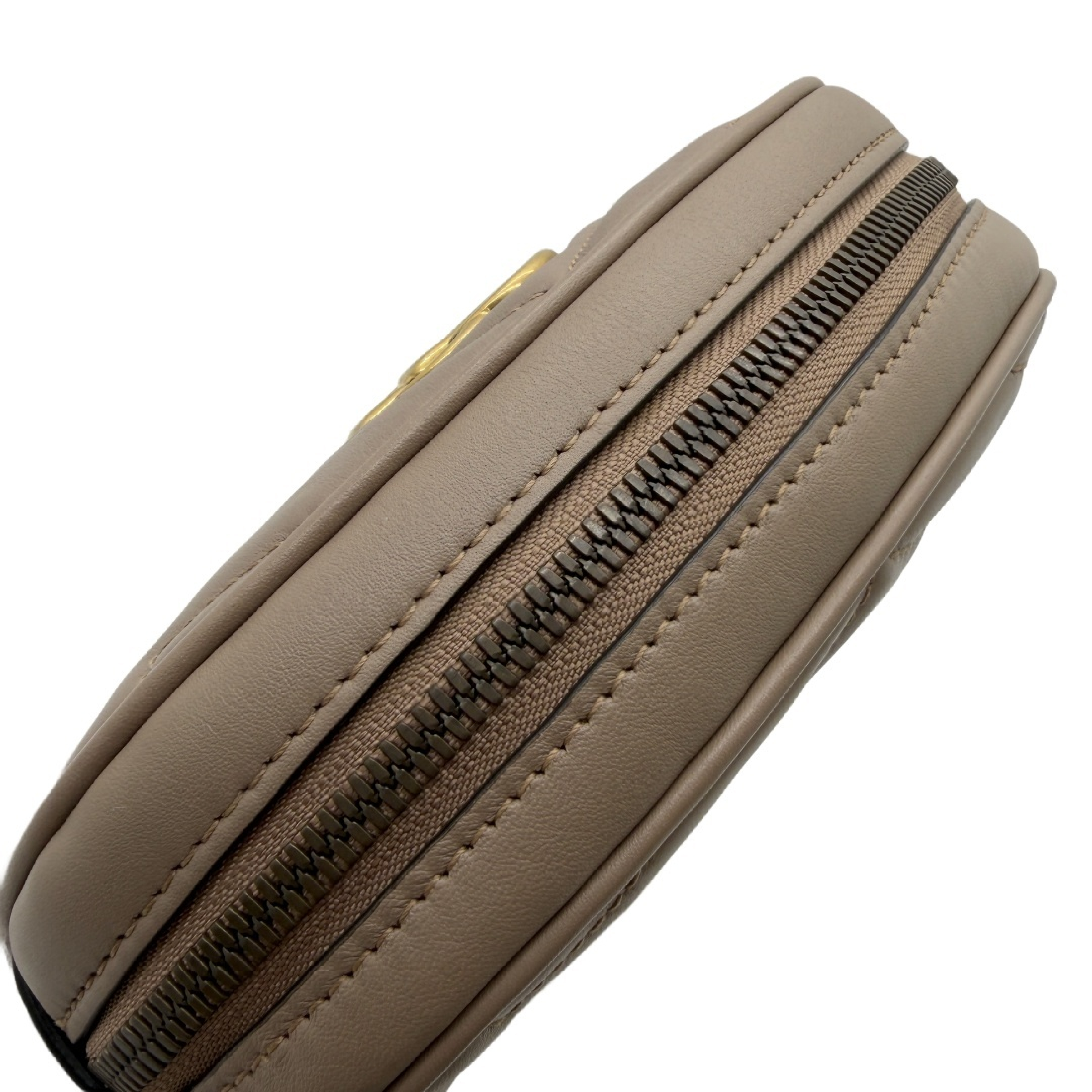 GG Marmont Matelassé Belt Bag Waist Bag Leather Beige Double G Shoulder Bag — view 3