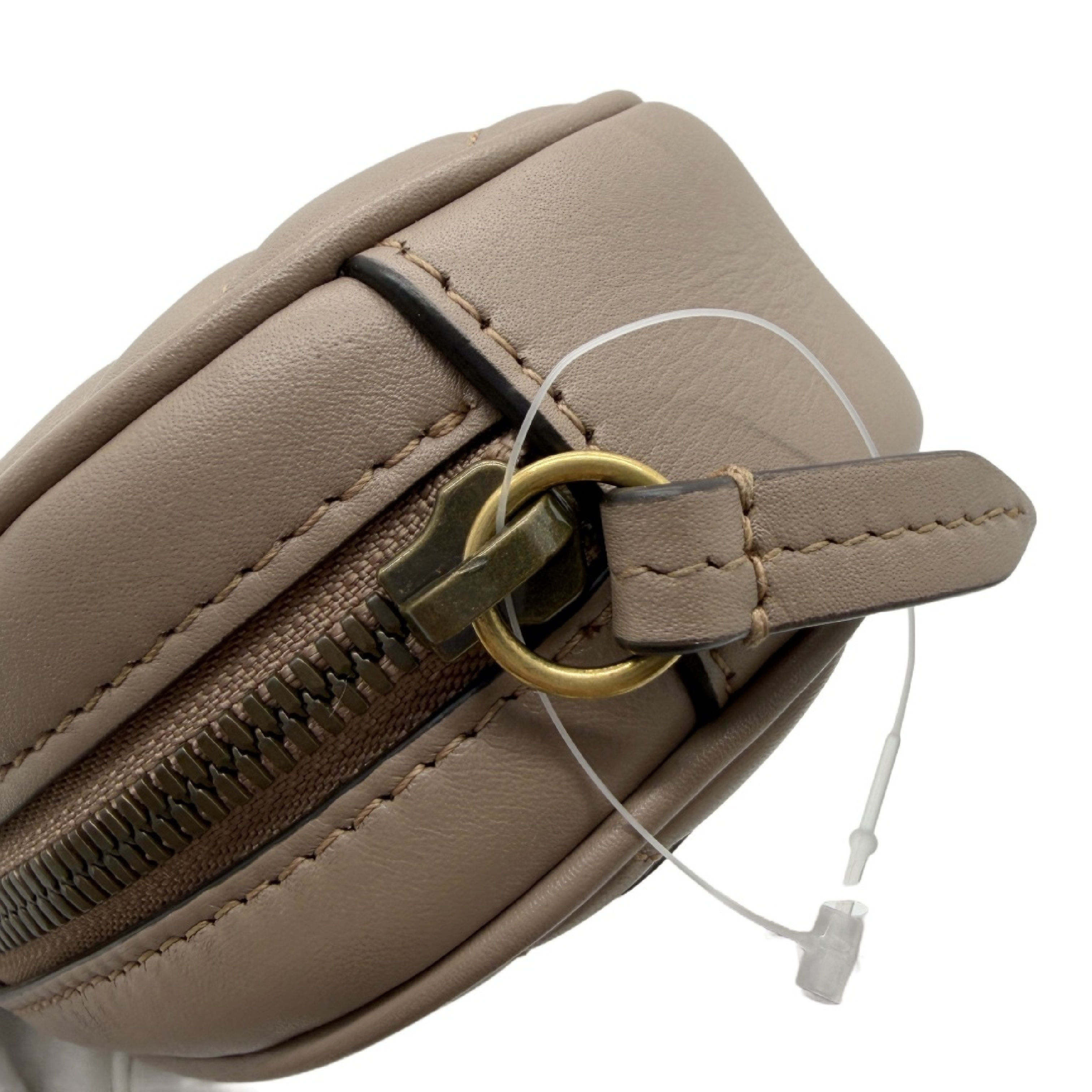 GG Marmont Matelassé Belt Bag Waist Bag Leather Beige Double G Shoulder Bag — view 4