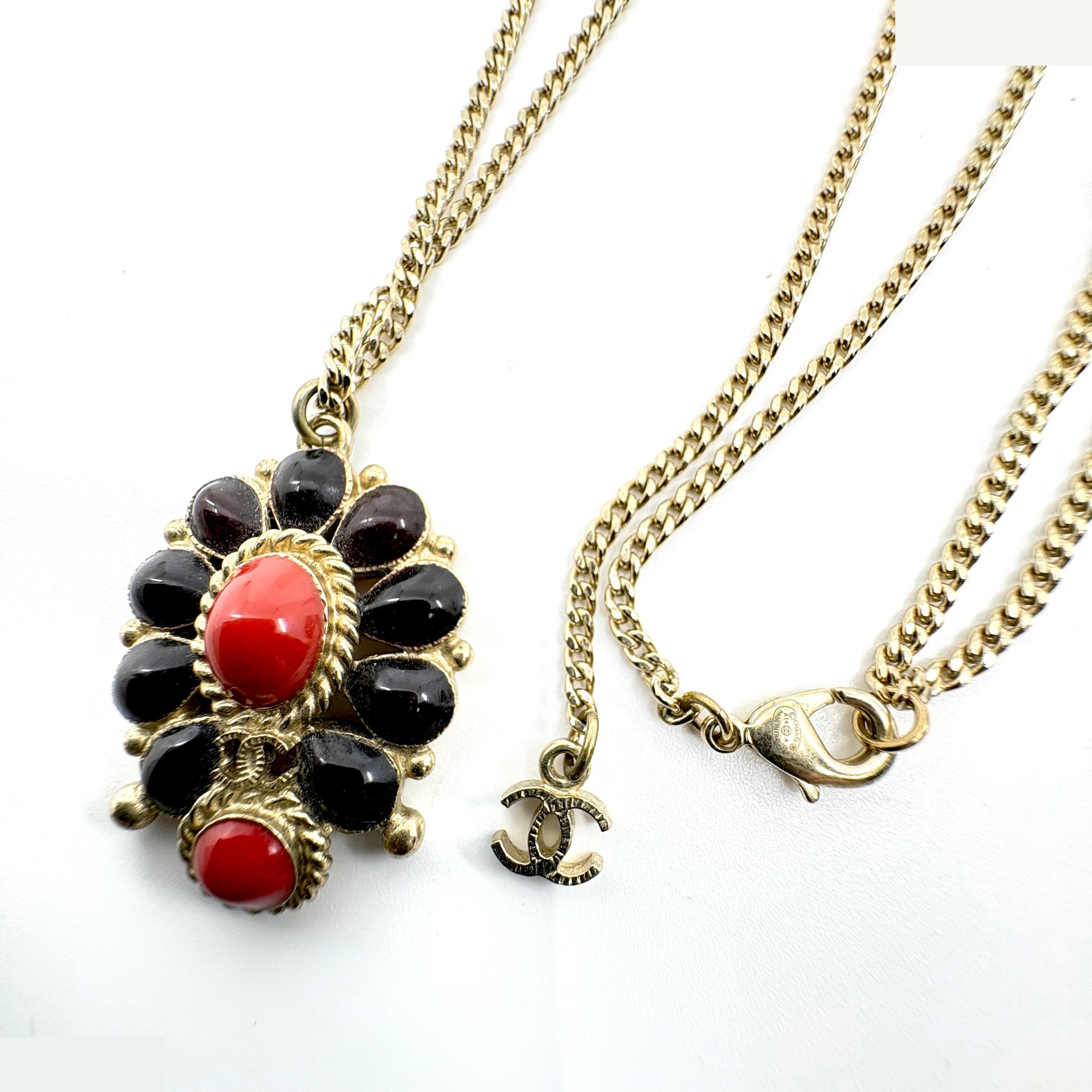 Colored gemstone Coco Mark (precious metal) necklace pendant, chain approximately 60cm