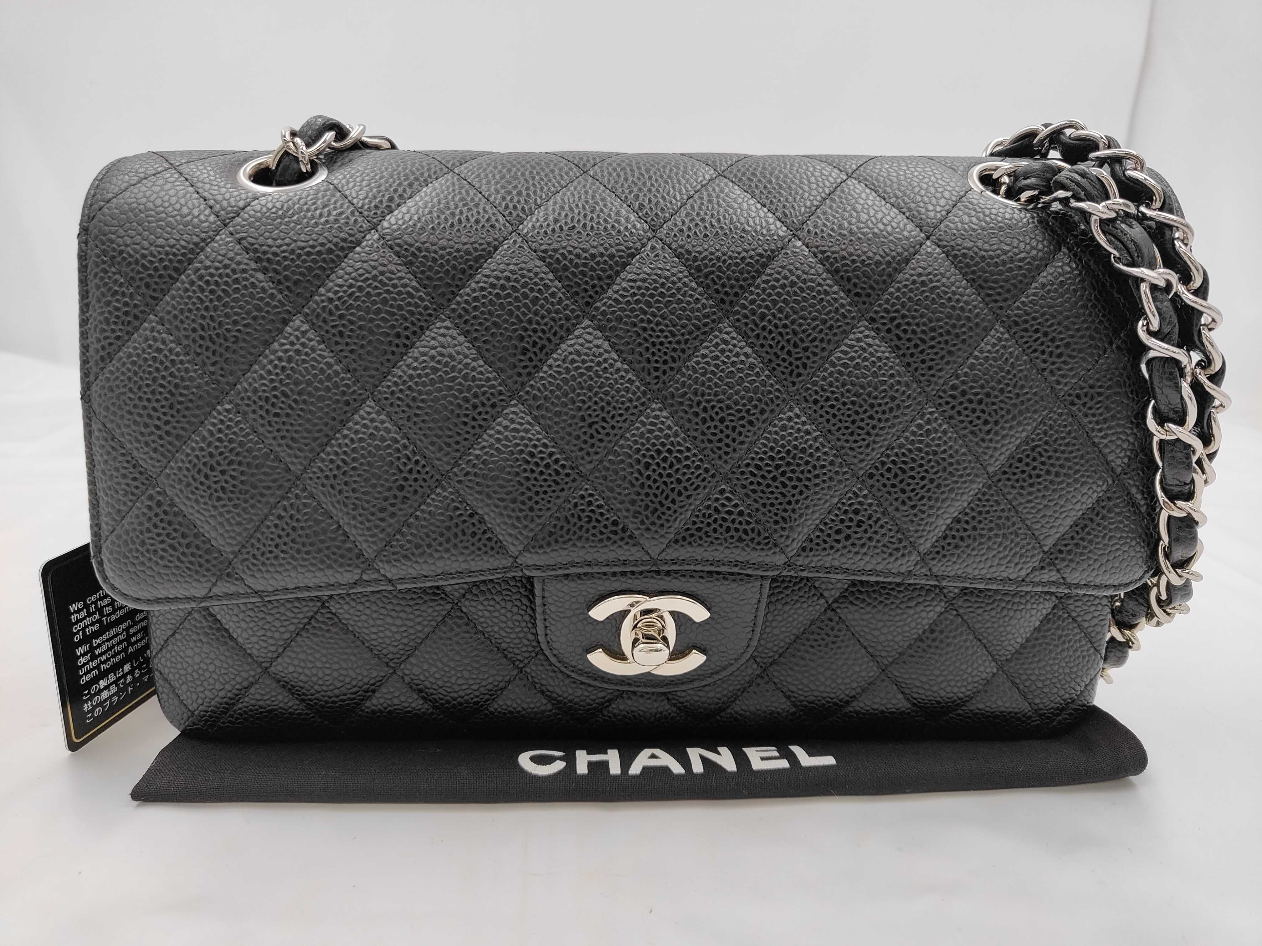 Matelassé 25 Caviar Skin Black Shoulder Bag with Silver Hardware (Serial Number 12159713, Series 12) - Includes Card and Seal.