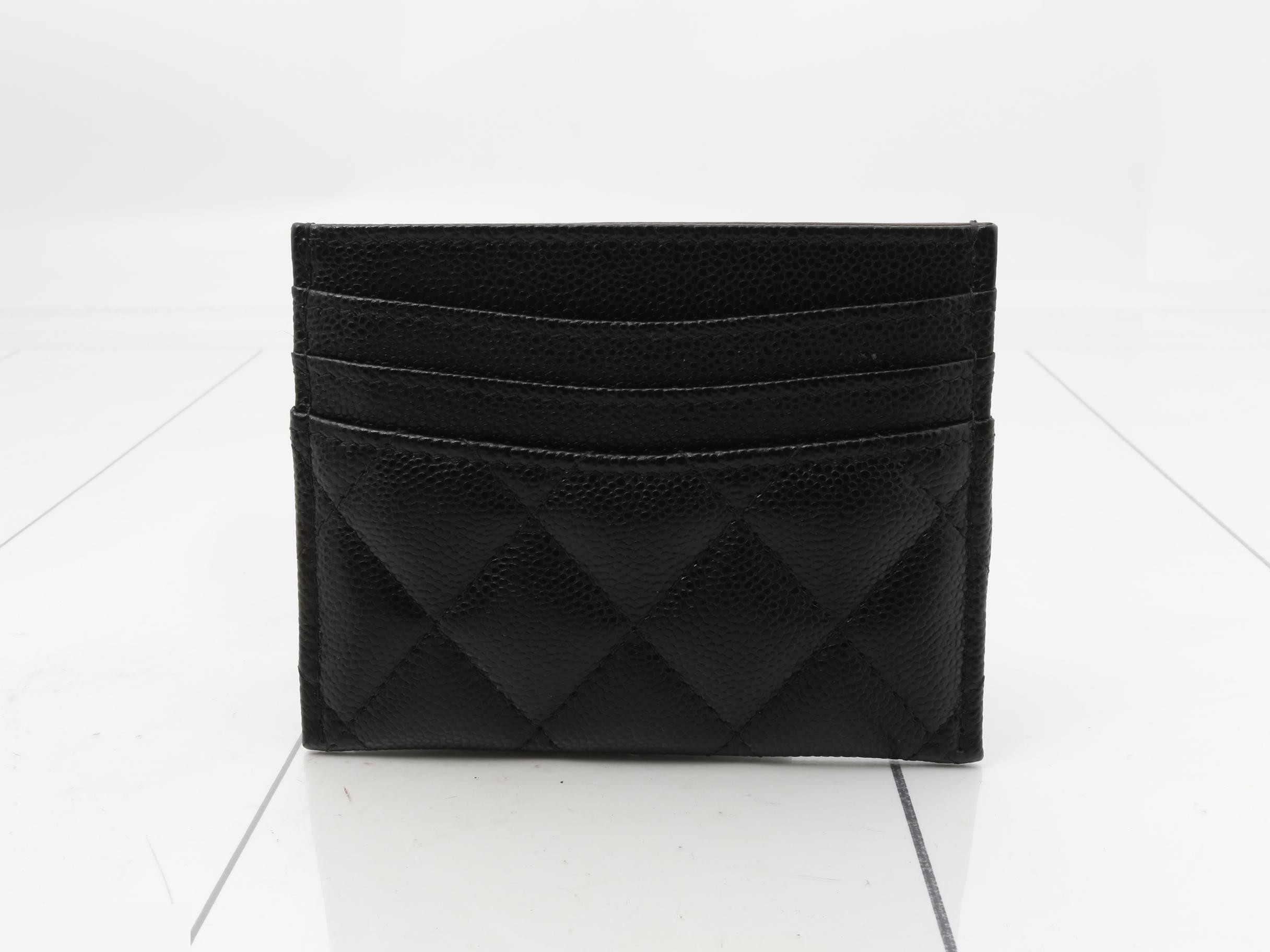 Boxed set, 2026 Matelassé bag, notebook cover, and card case. — view 2
