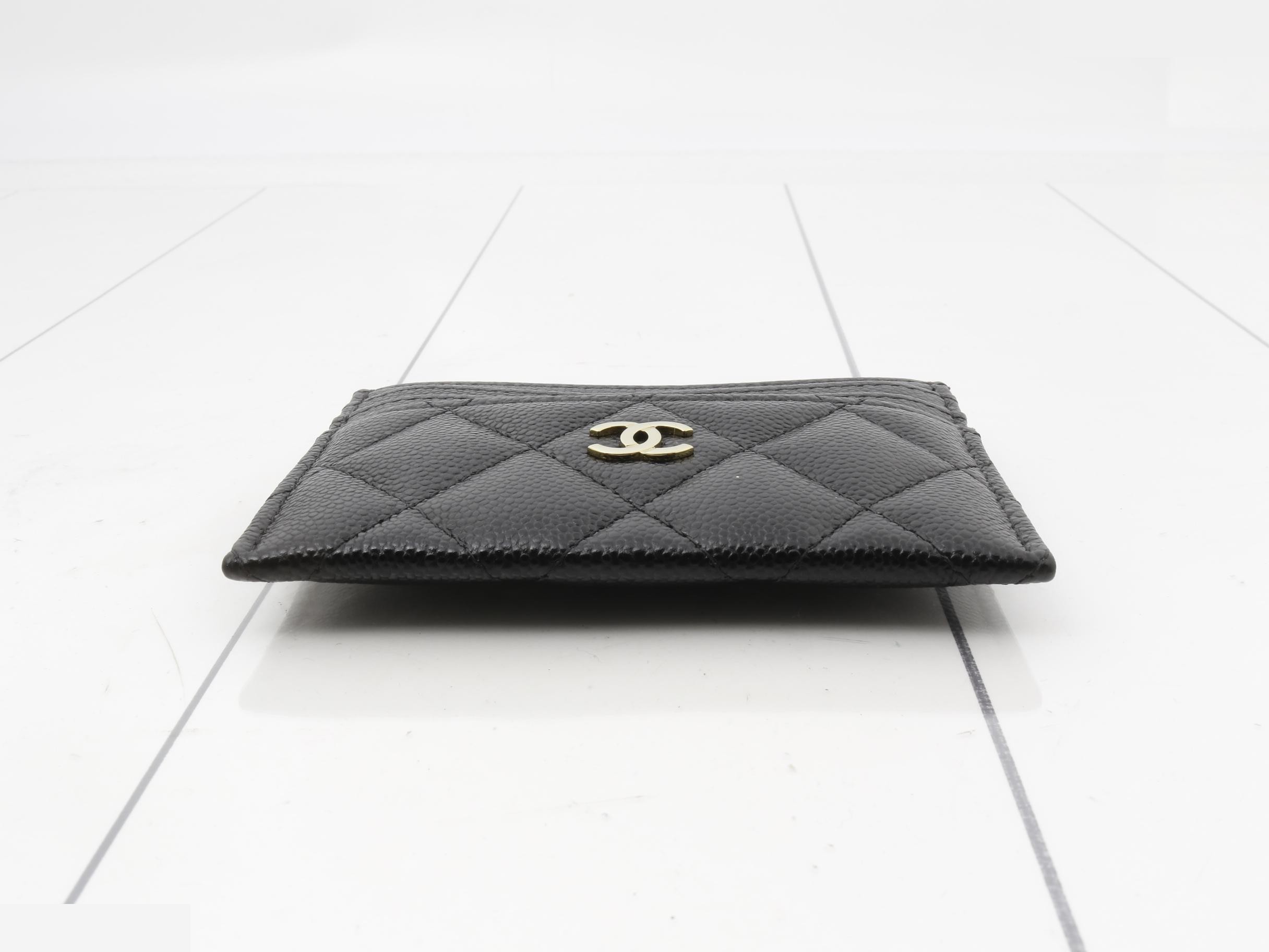 Boxed set, 2026 Matelassé bag, notebook cover, and card case. — view 3