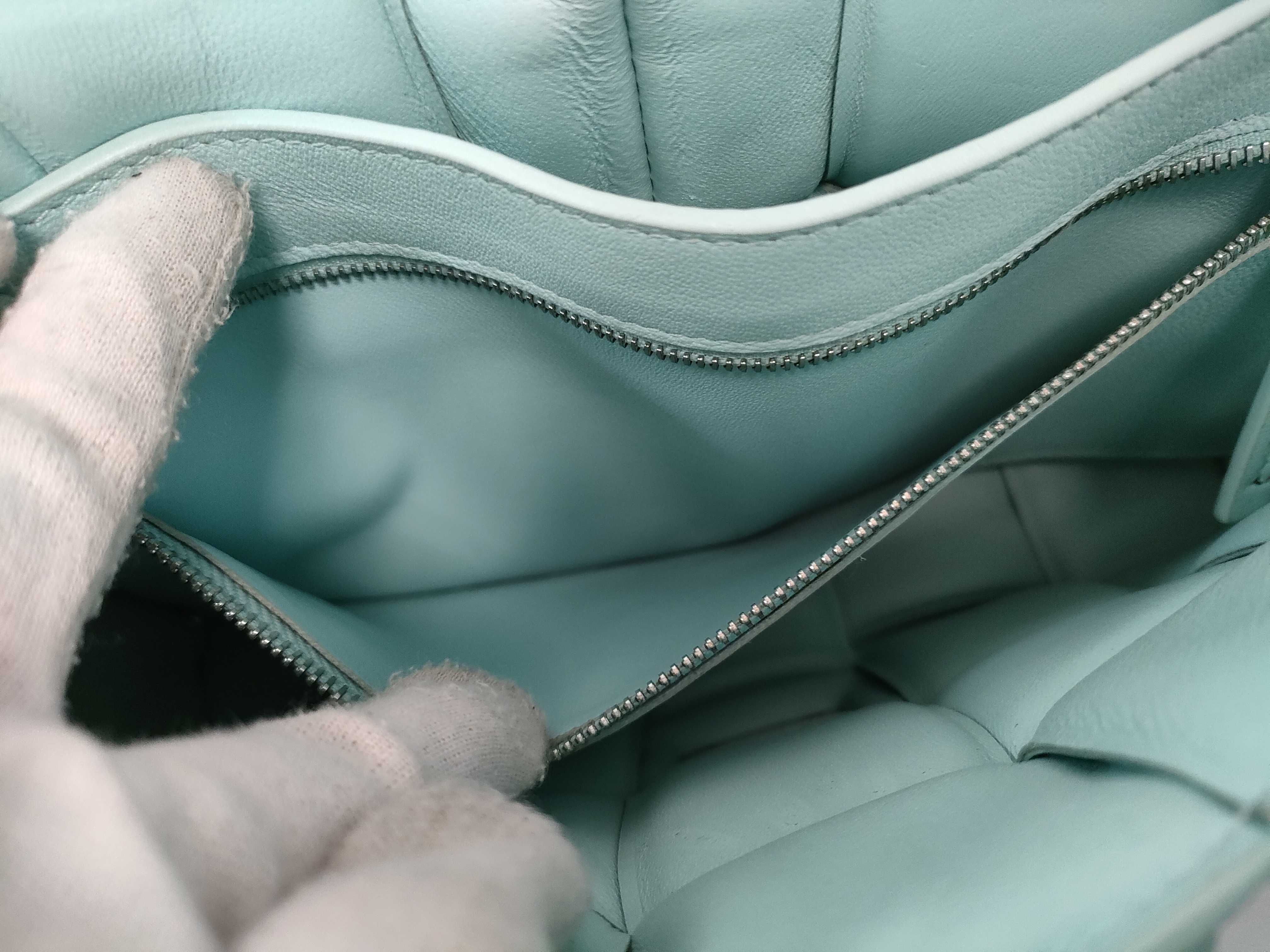 Intrecciato Bottega Veneta Padded Cassette Shoulder Bag — view 12