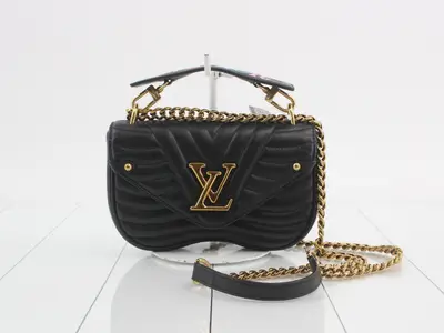New Wave Chain Bag PM Noir 2-Way Handbag