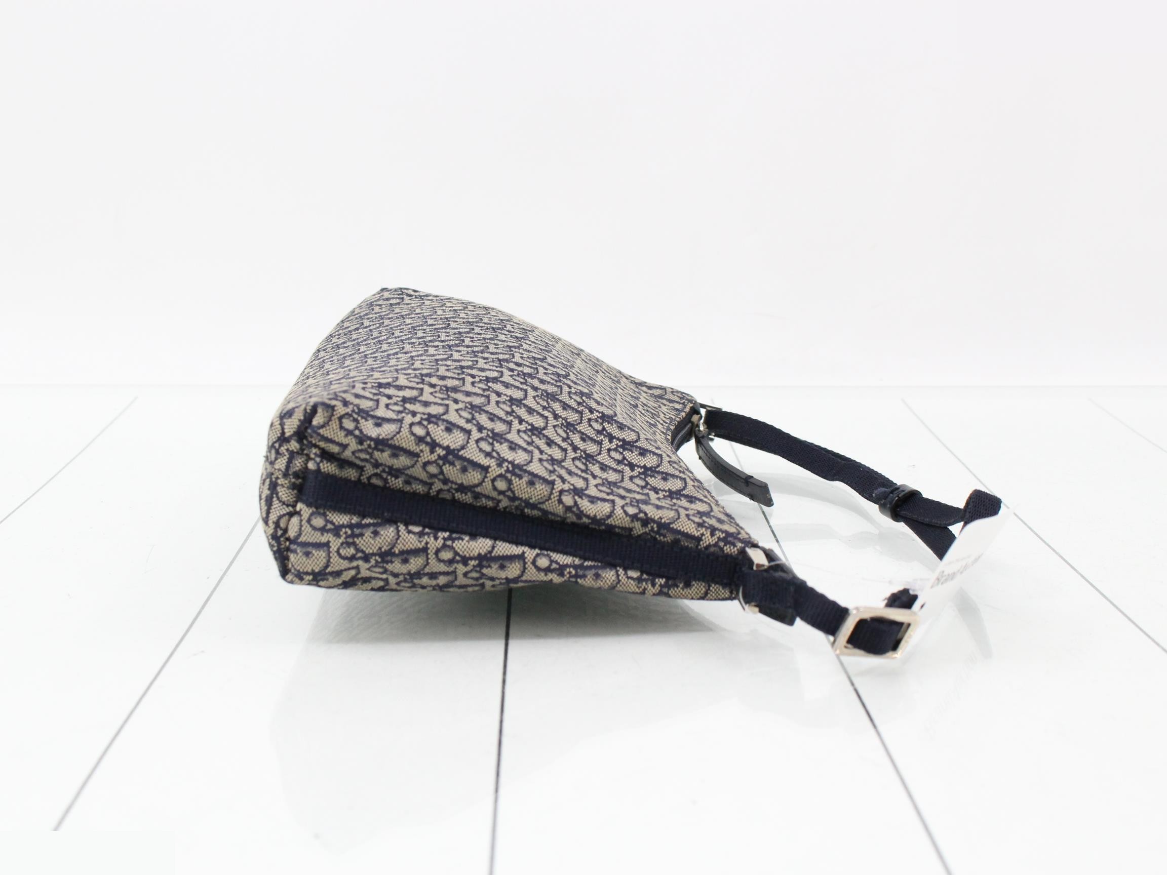 Oblique Accessory Pouch — view 3