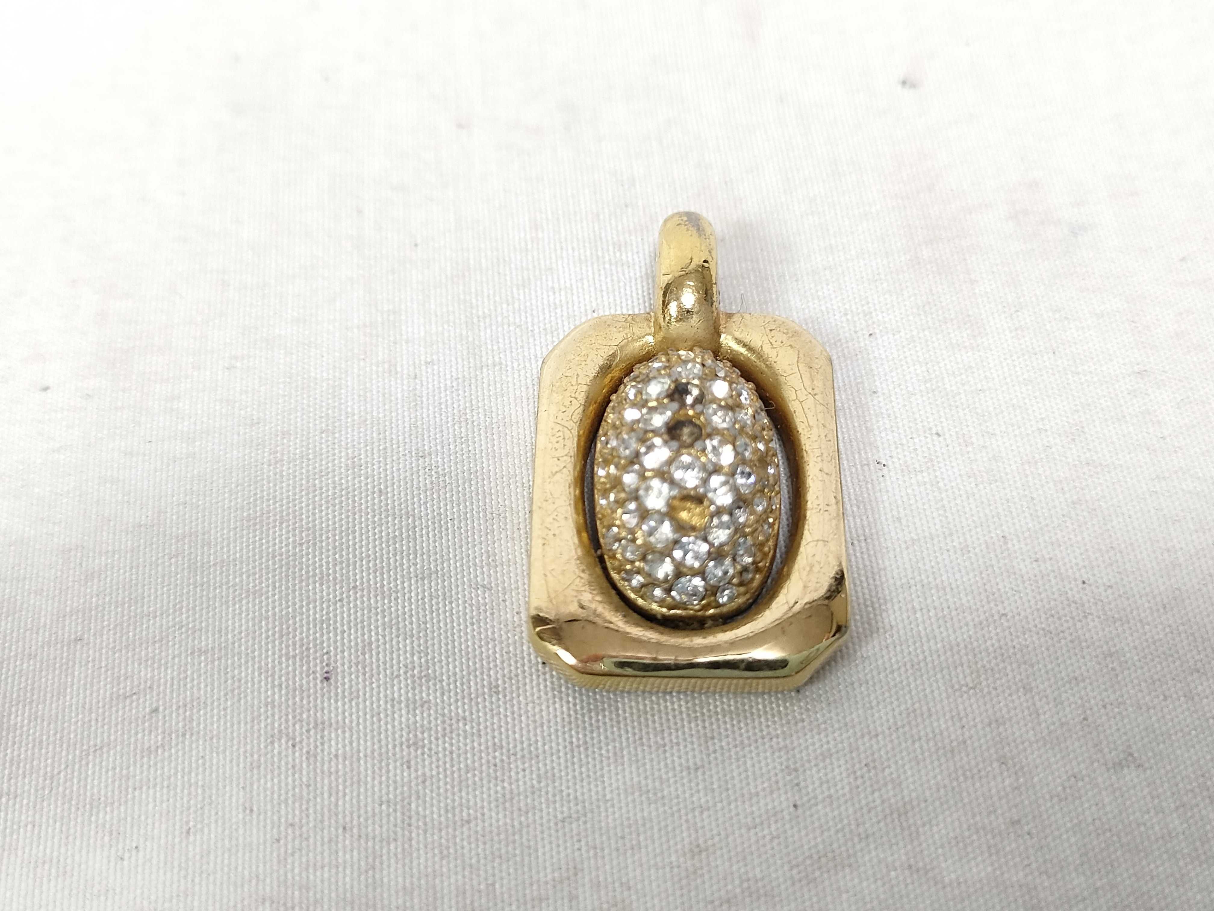 pendant top — view 2