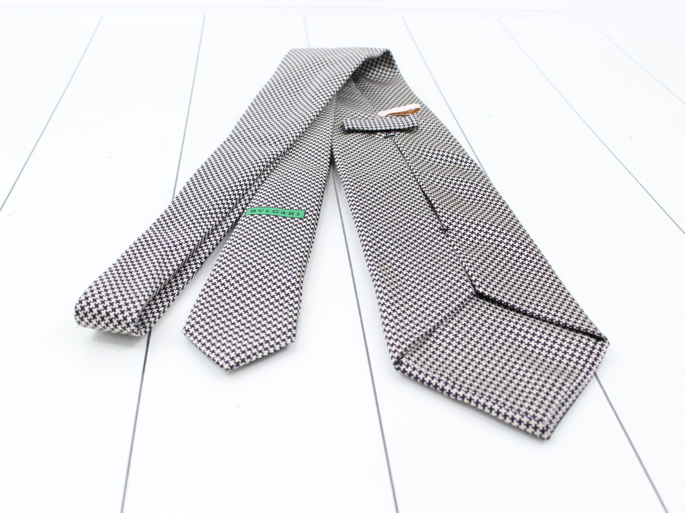 necktie, houndstooth pattern, 100% silk. — view 2