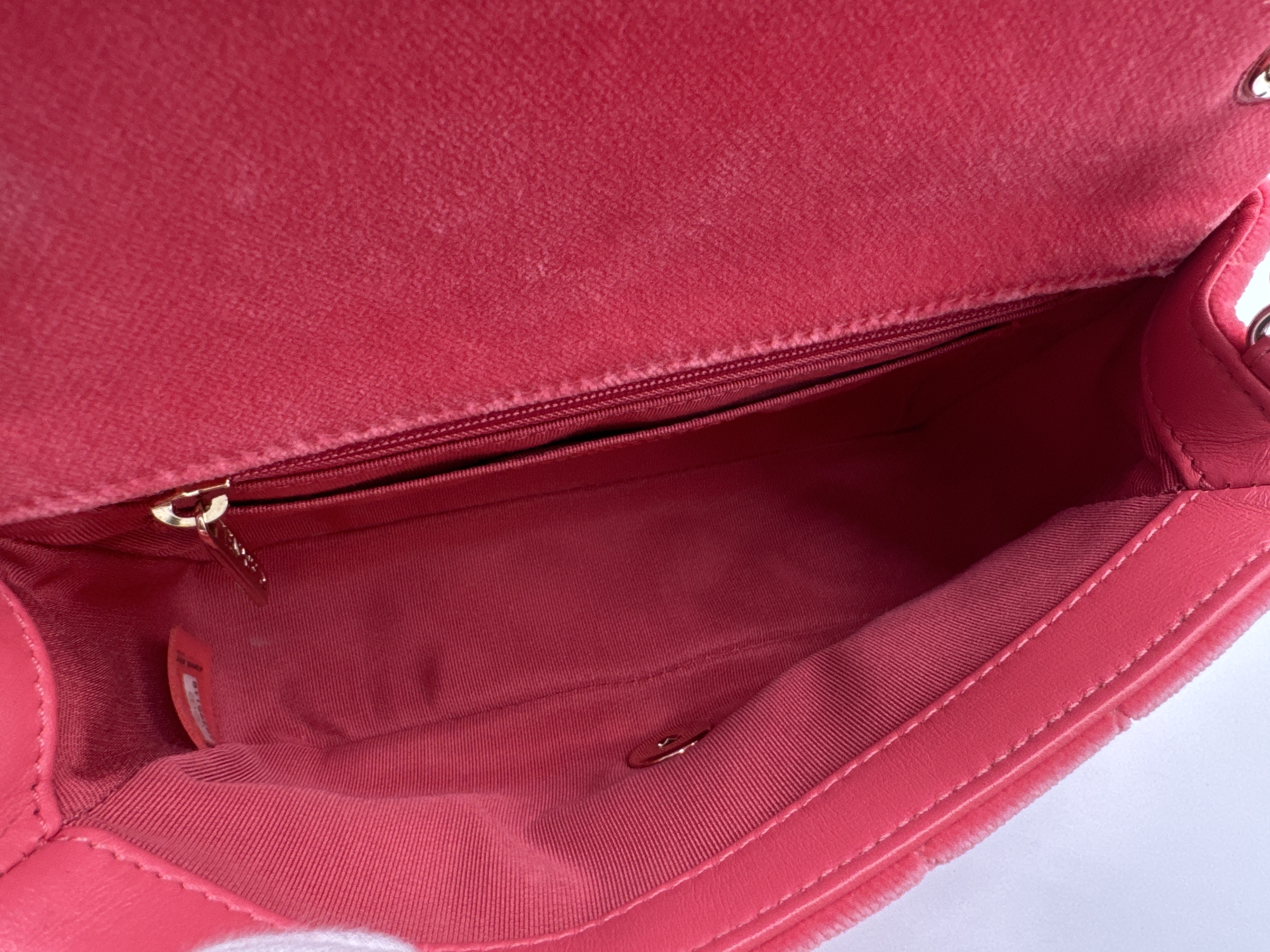 Velvet Mini Matelassé Pink Shoulder Bag — view 10