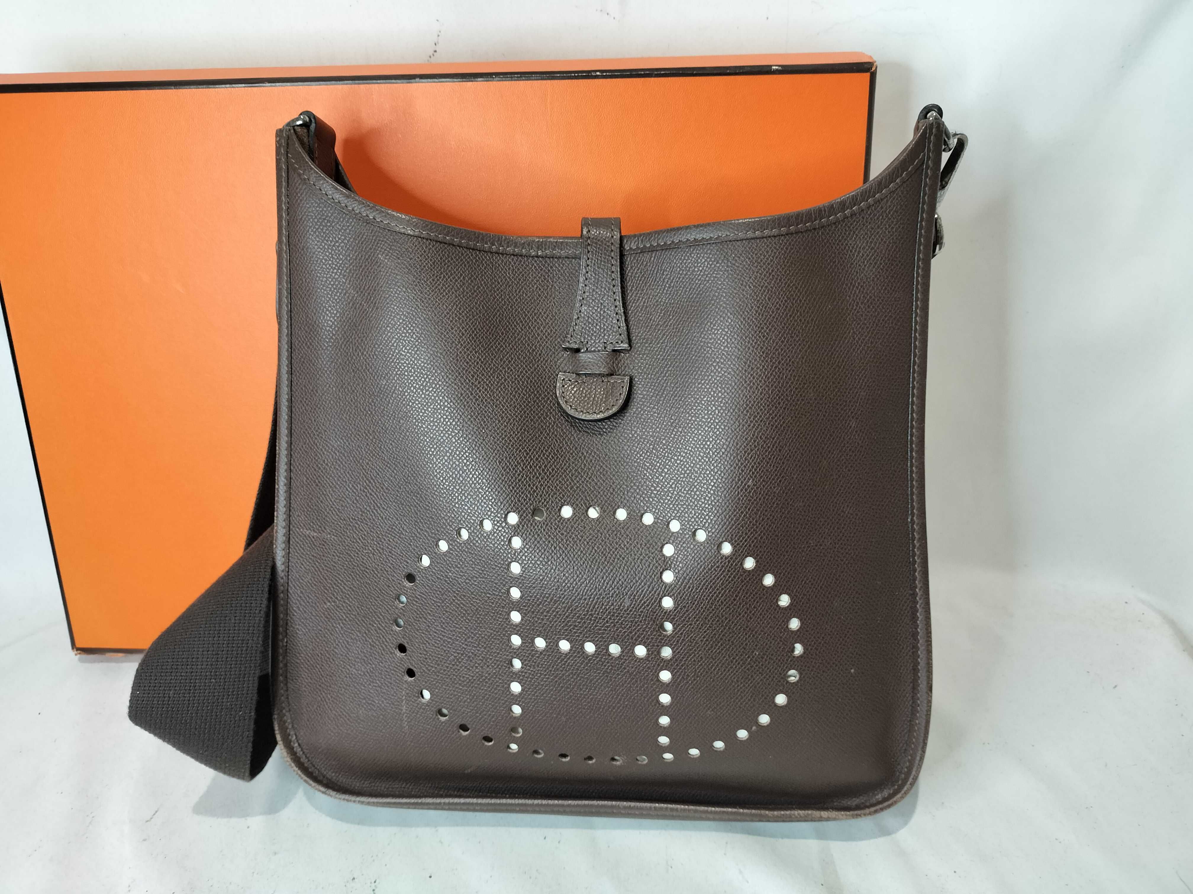 Evelyne I Shoulder Bag