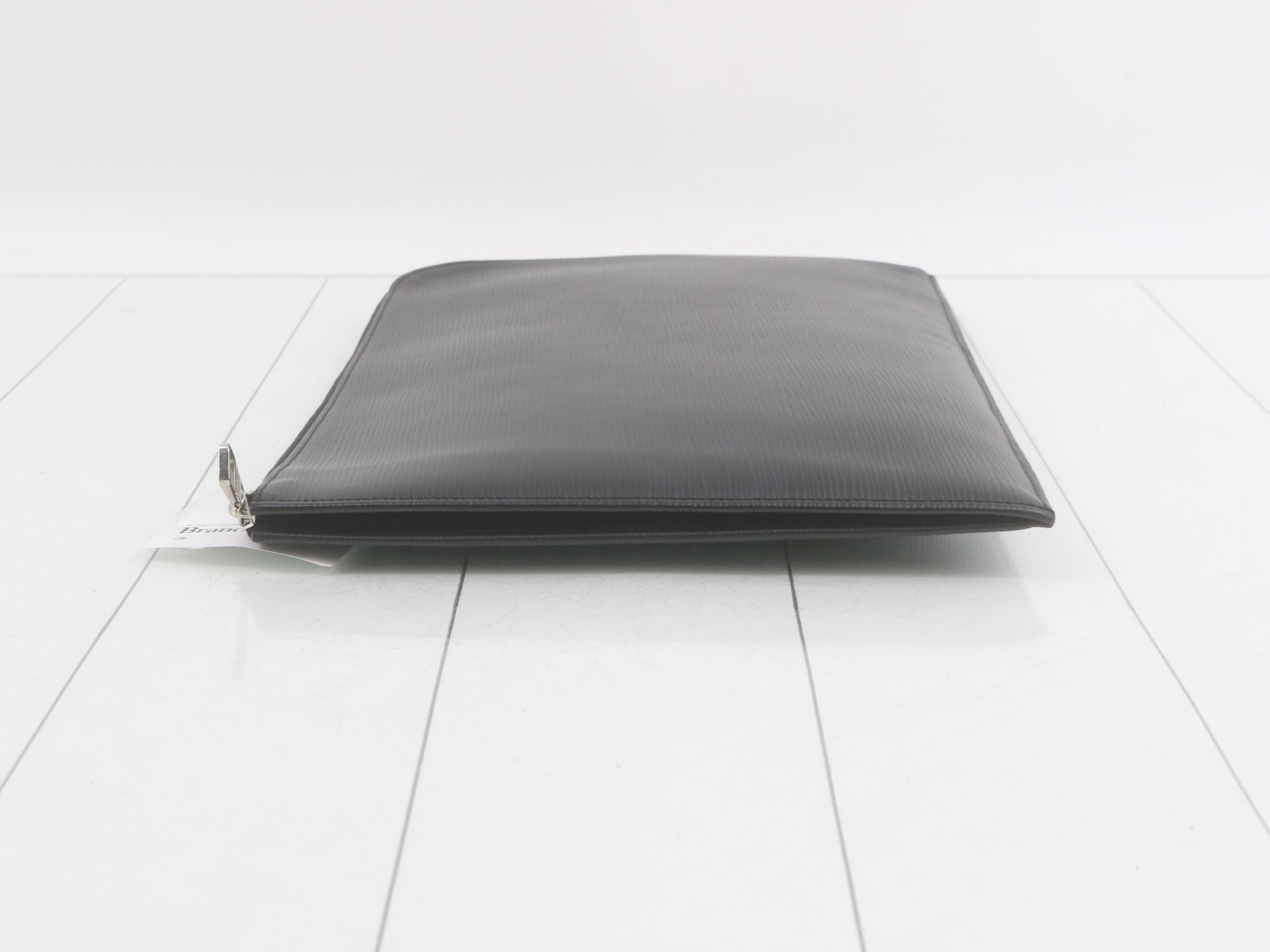 Epi Pochette Jour GM Noir — view 4