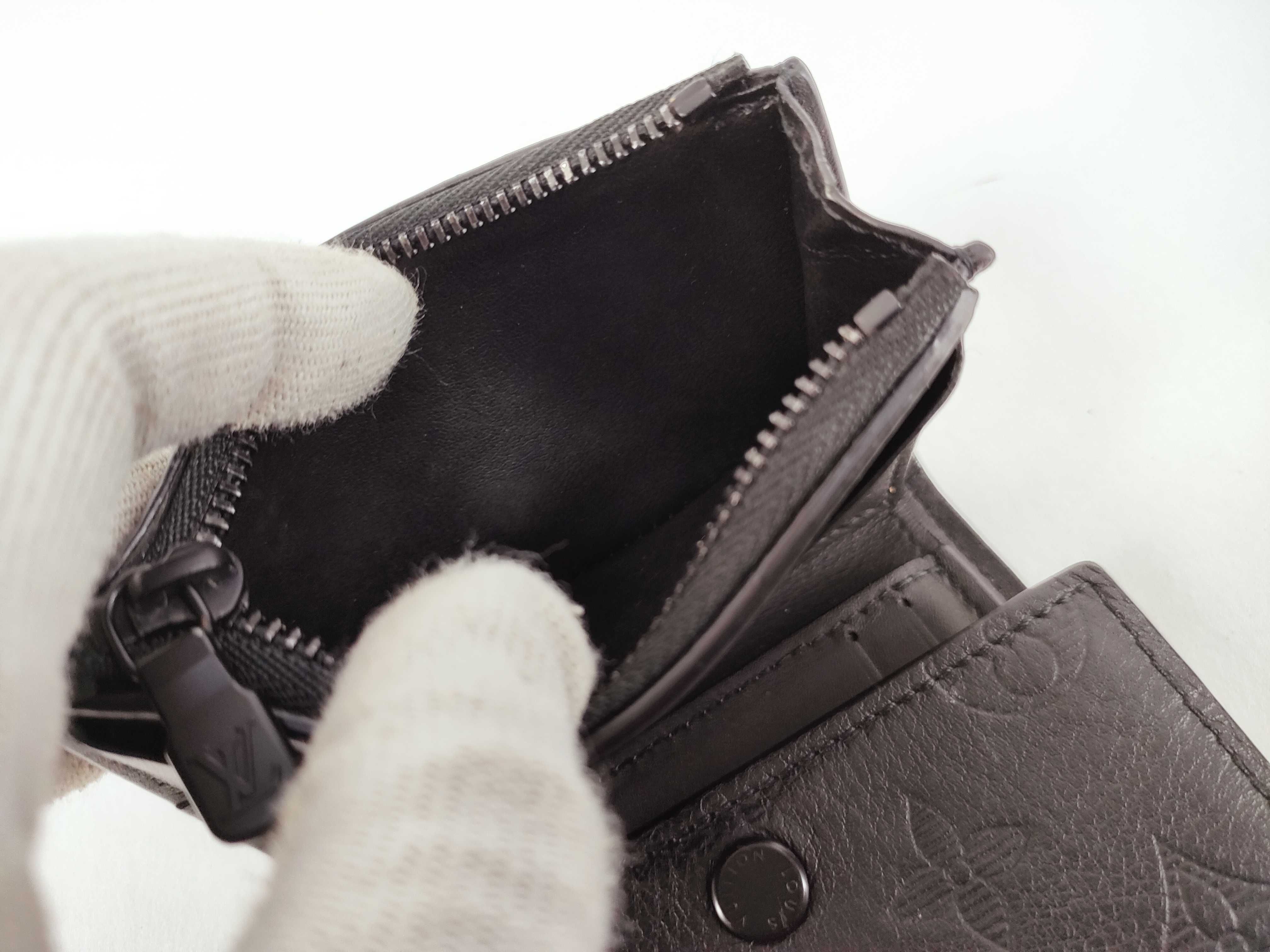 Monogram Louis Vuitton Monogram Shadow Victor Wallet Black Compact Wallet M12635 IC Wallet — view 14