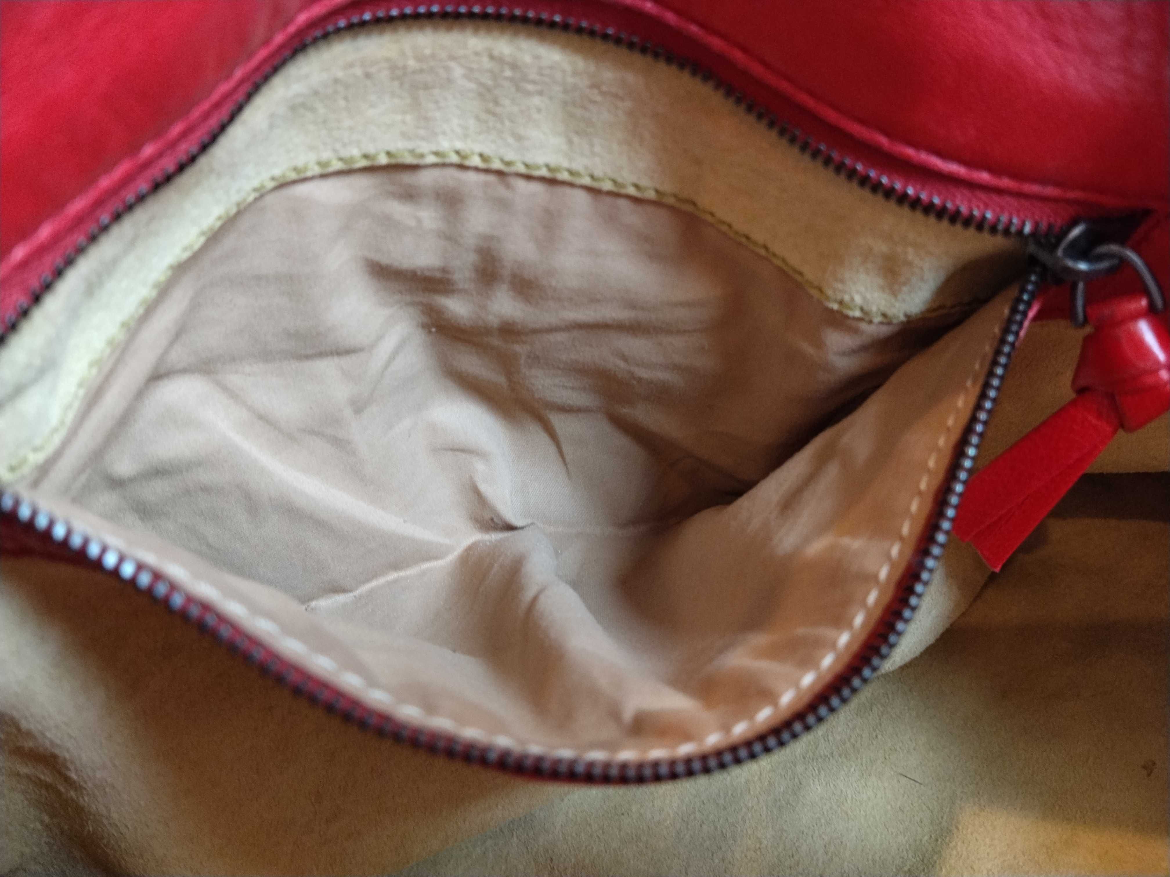 Intrecciato Shoulder Bag (Red) — view 12
