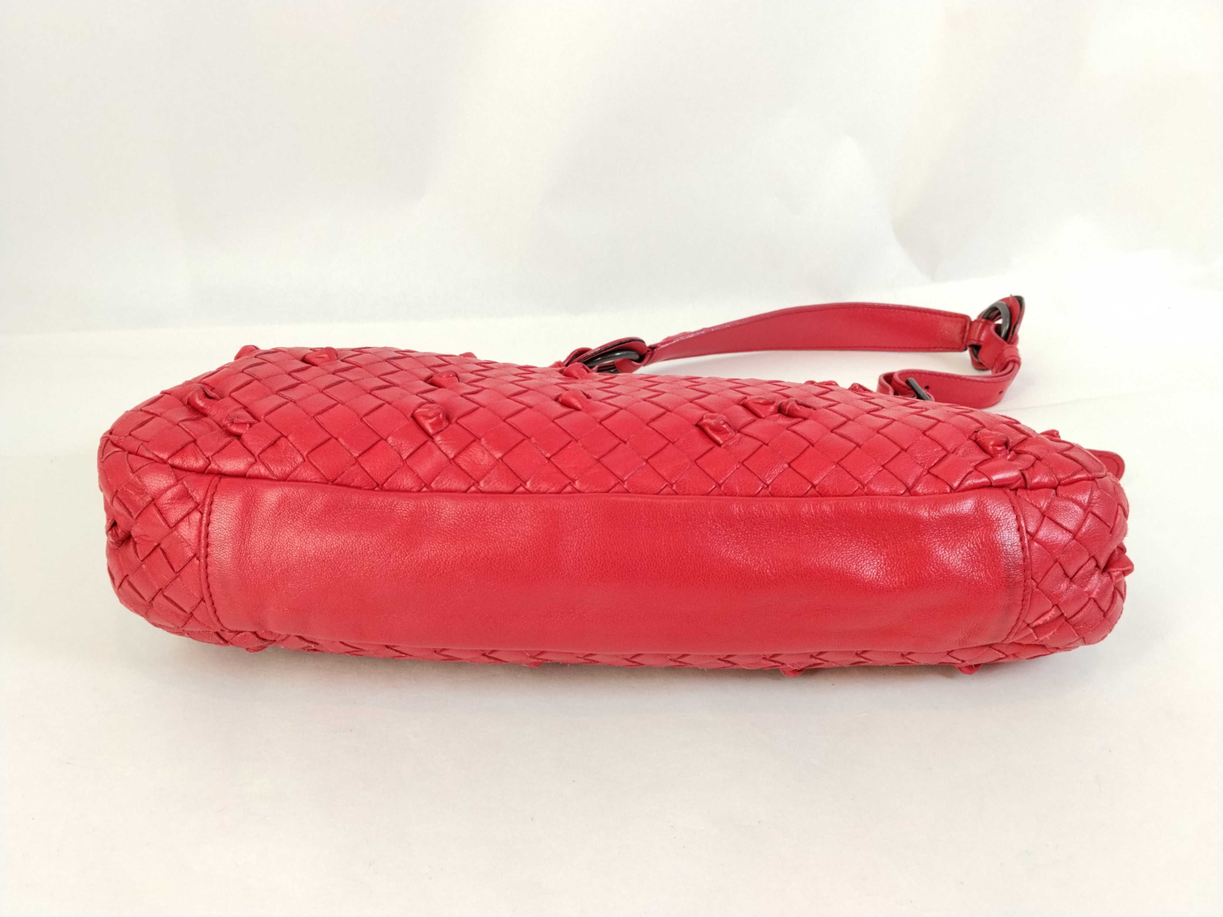Intrecciato Shoulder Bag (Red) — view 8