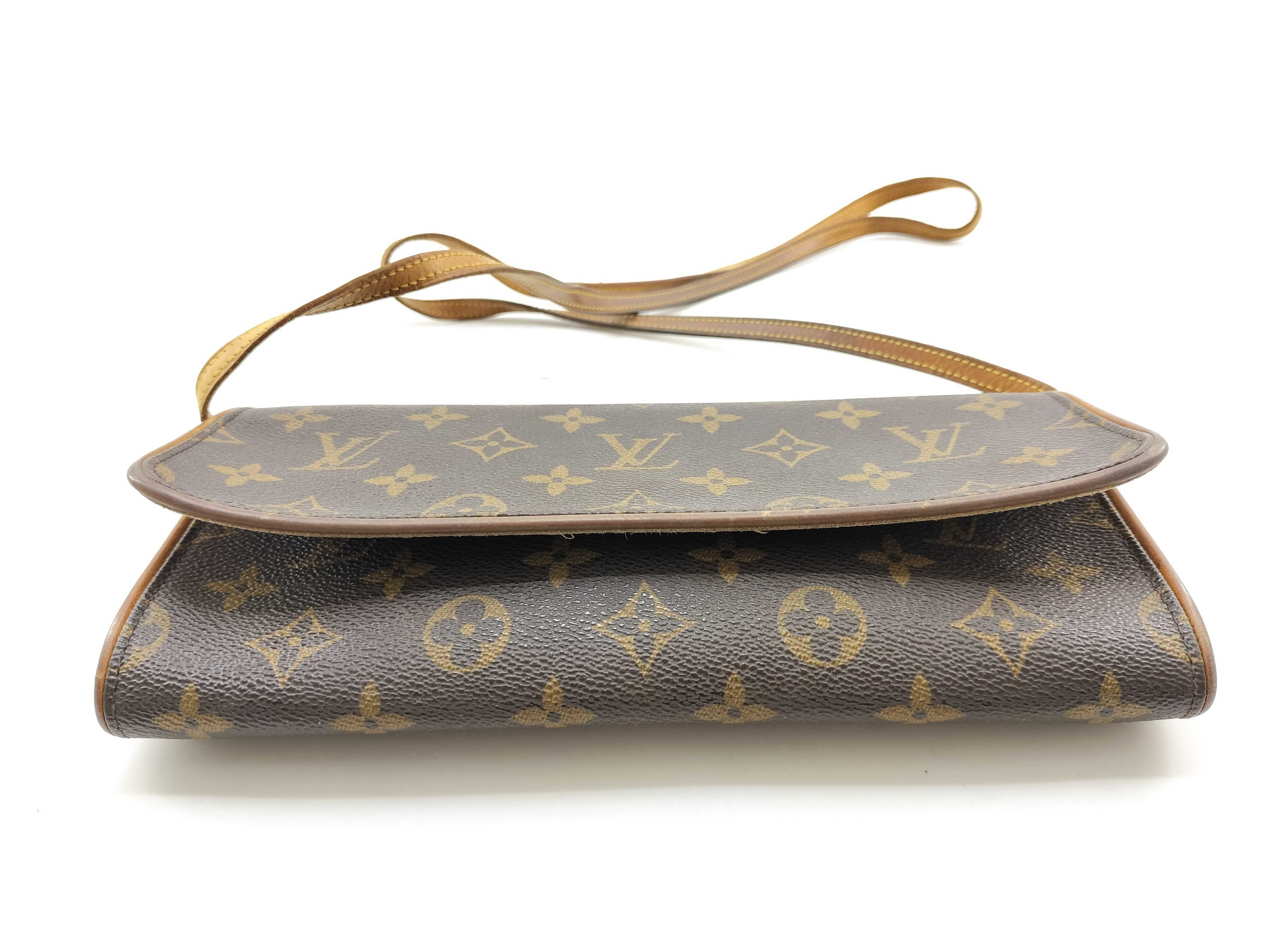 Monogram Louis Vuitton Monogram Pochette Twin Bag M51852 3 Clutch Bag — view 3