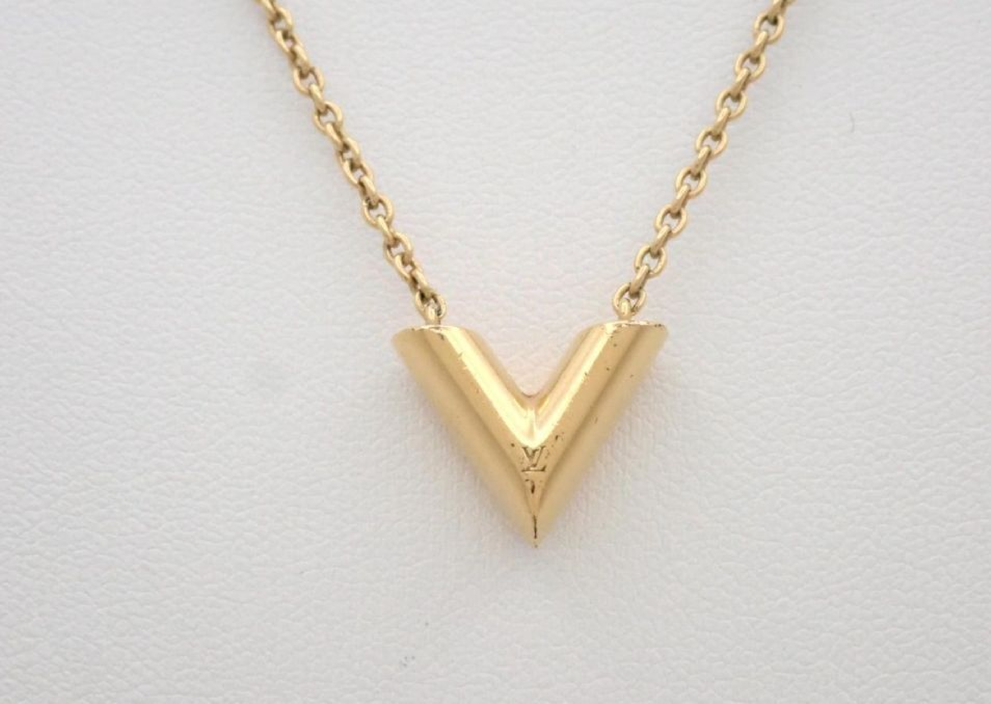 Essential V Necklace — view 2