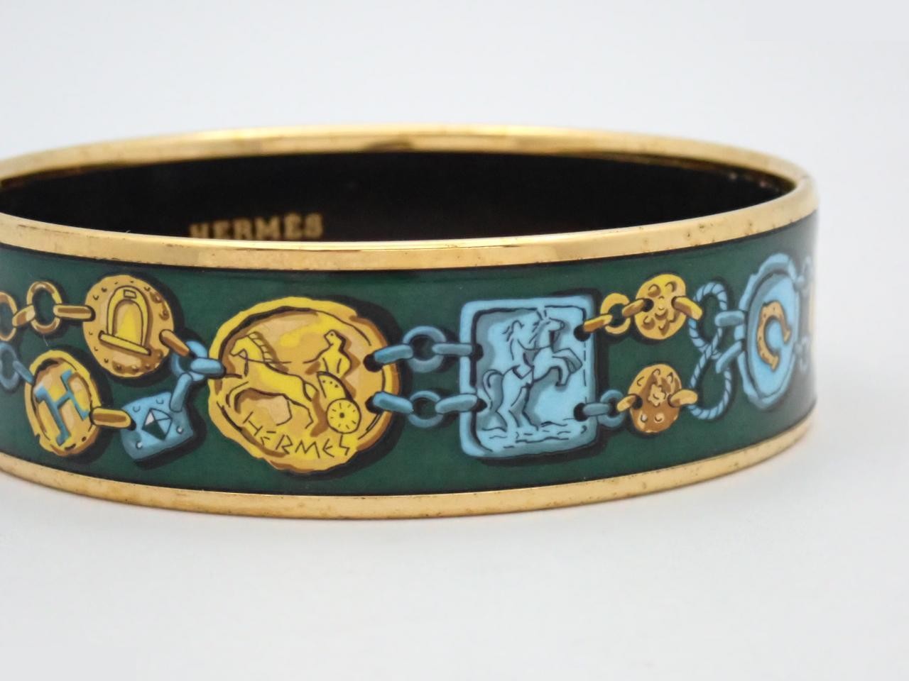 Enamel bangle, wrist circumference approximately 20cm — view 3