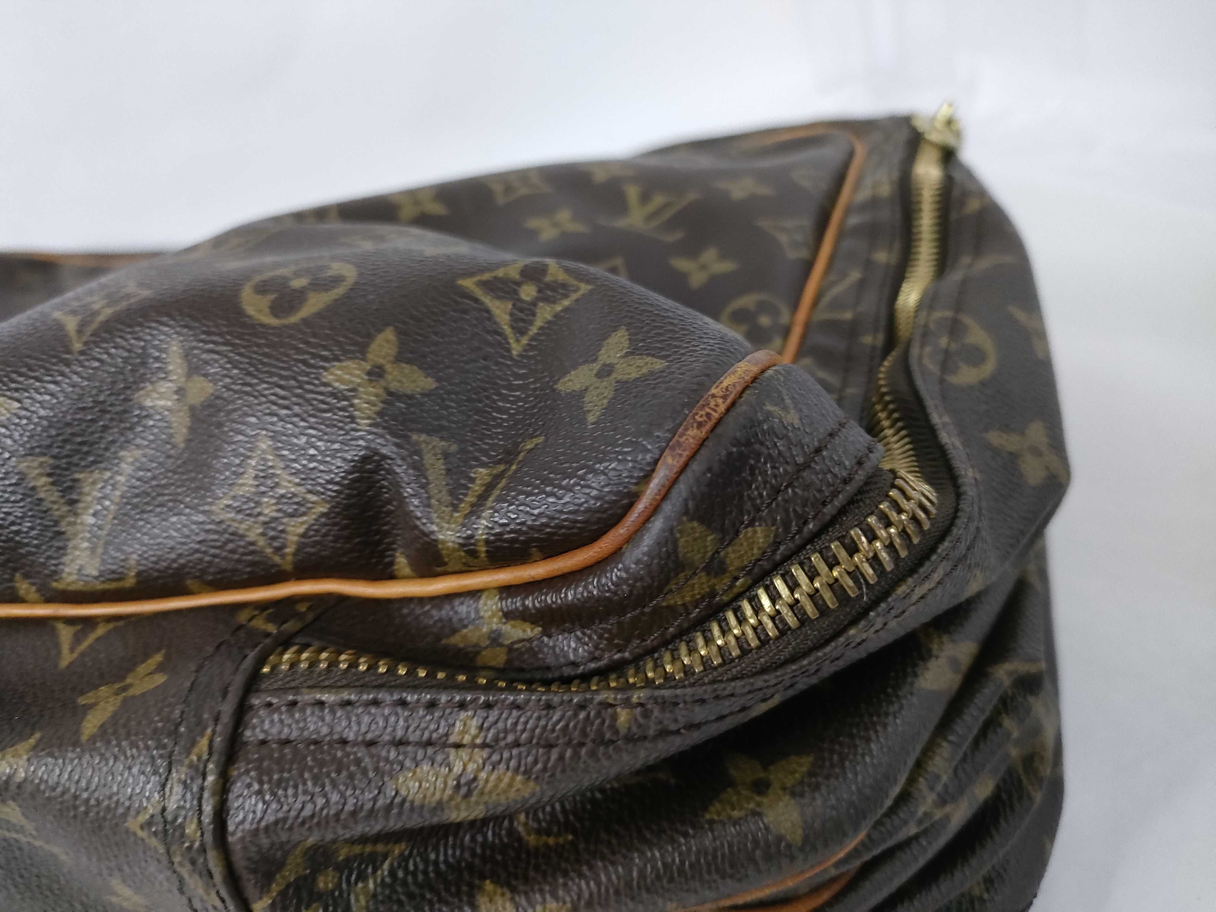 Monogram Louis Vuitton Monogram Alize Trois Poche M41391 Bag — view 6