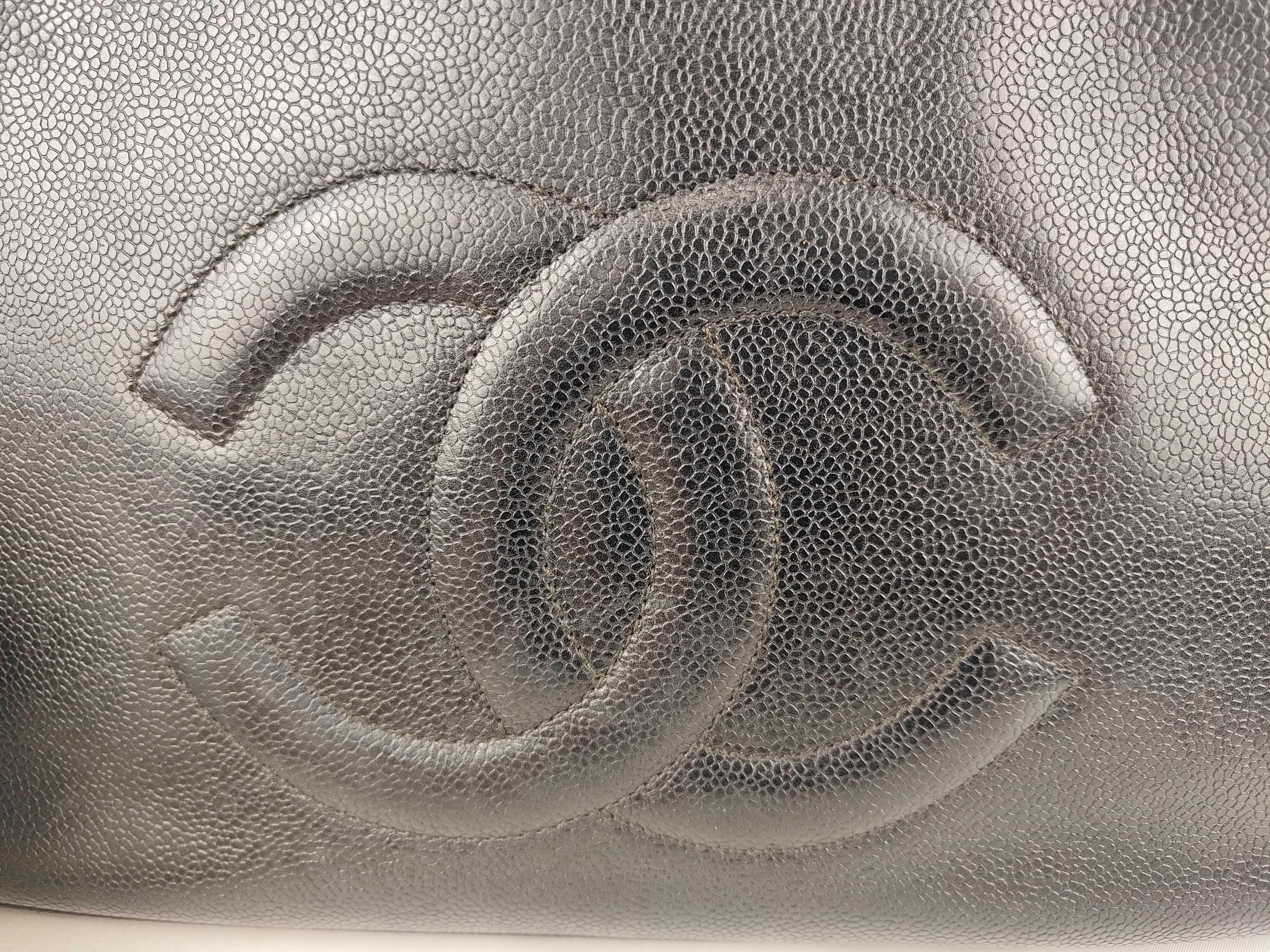 Caviar Skin Chain Tote Bag — view 10