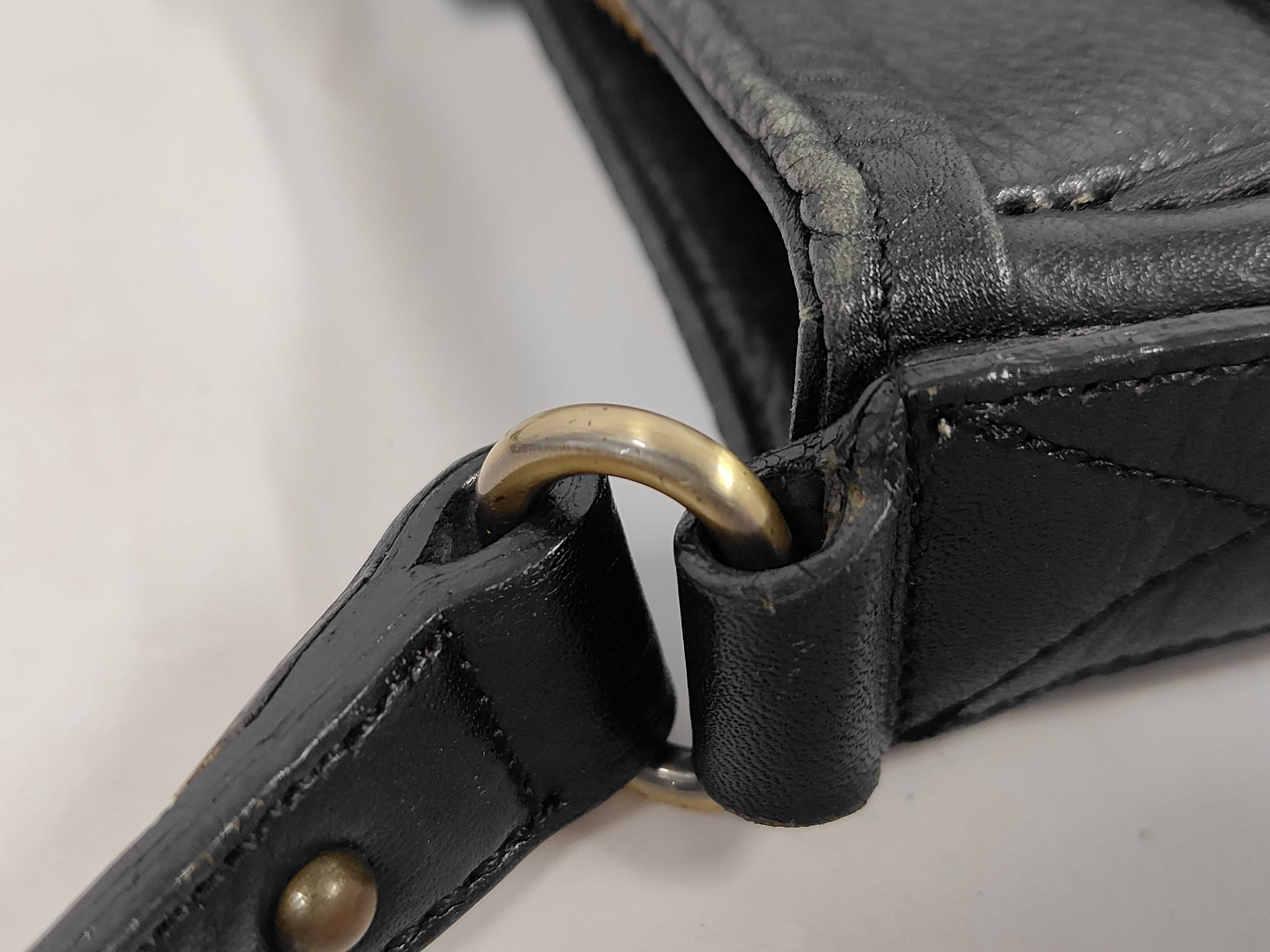 one-shoulder leather handbag, black. — view 6