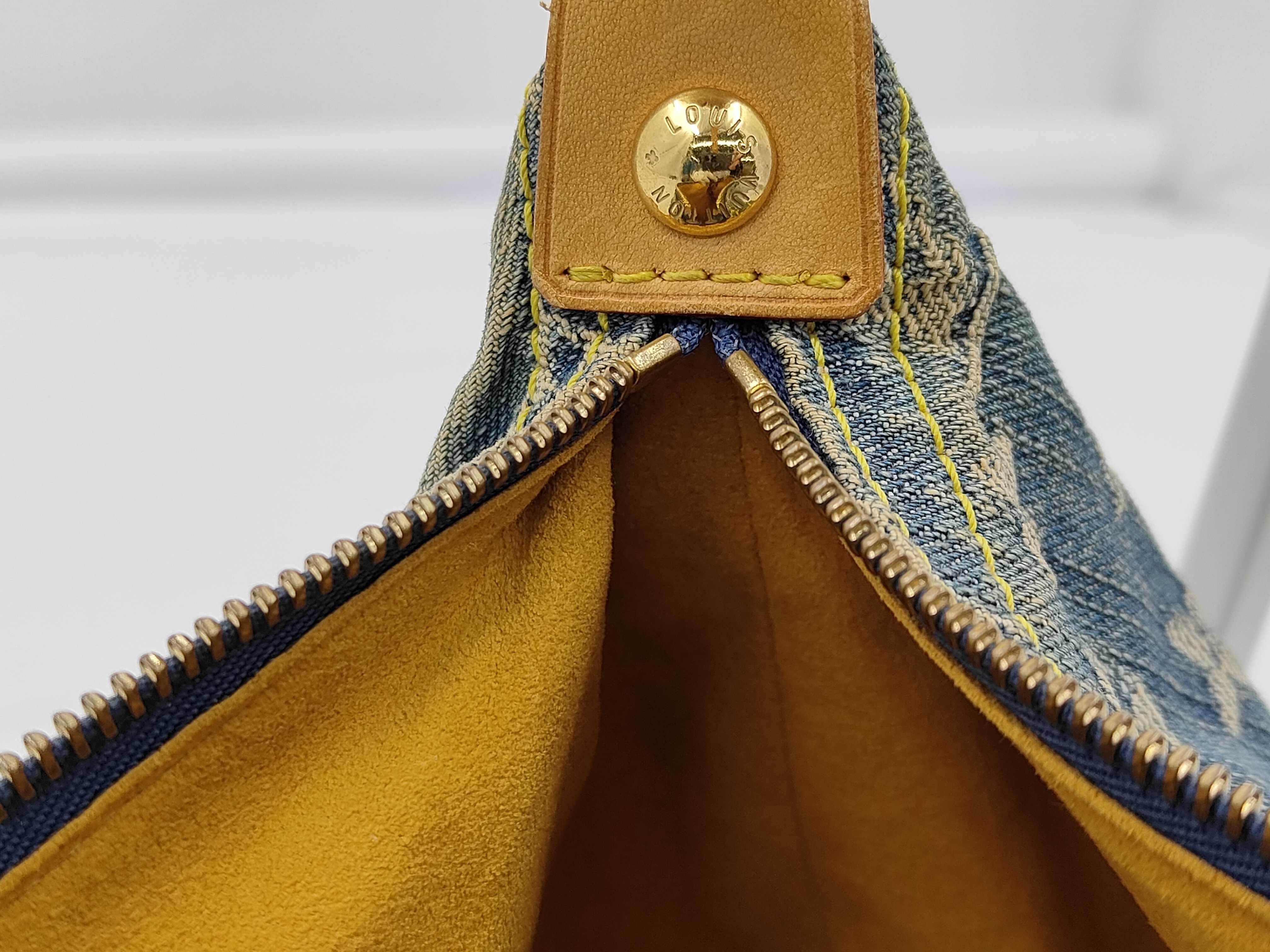 Monogram Denim Baggy PM Blue M95049 Shoulder Bag — view 9
