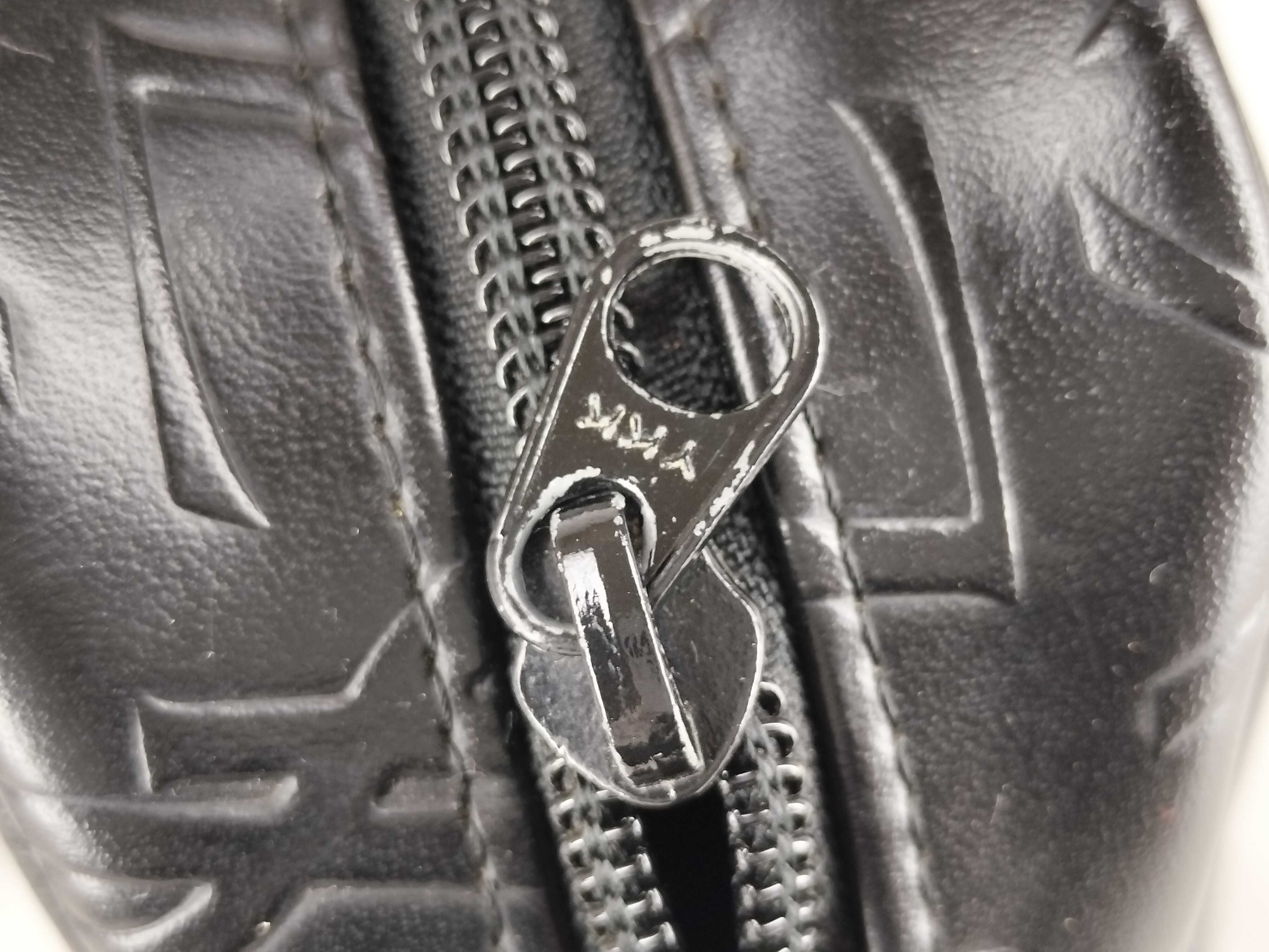 leather shoulder bag — view 13