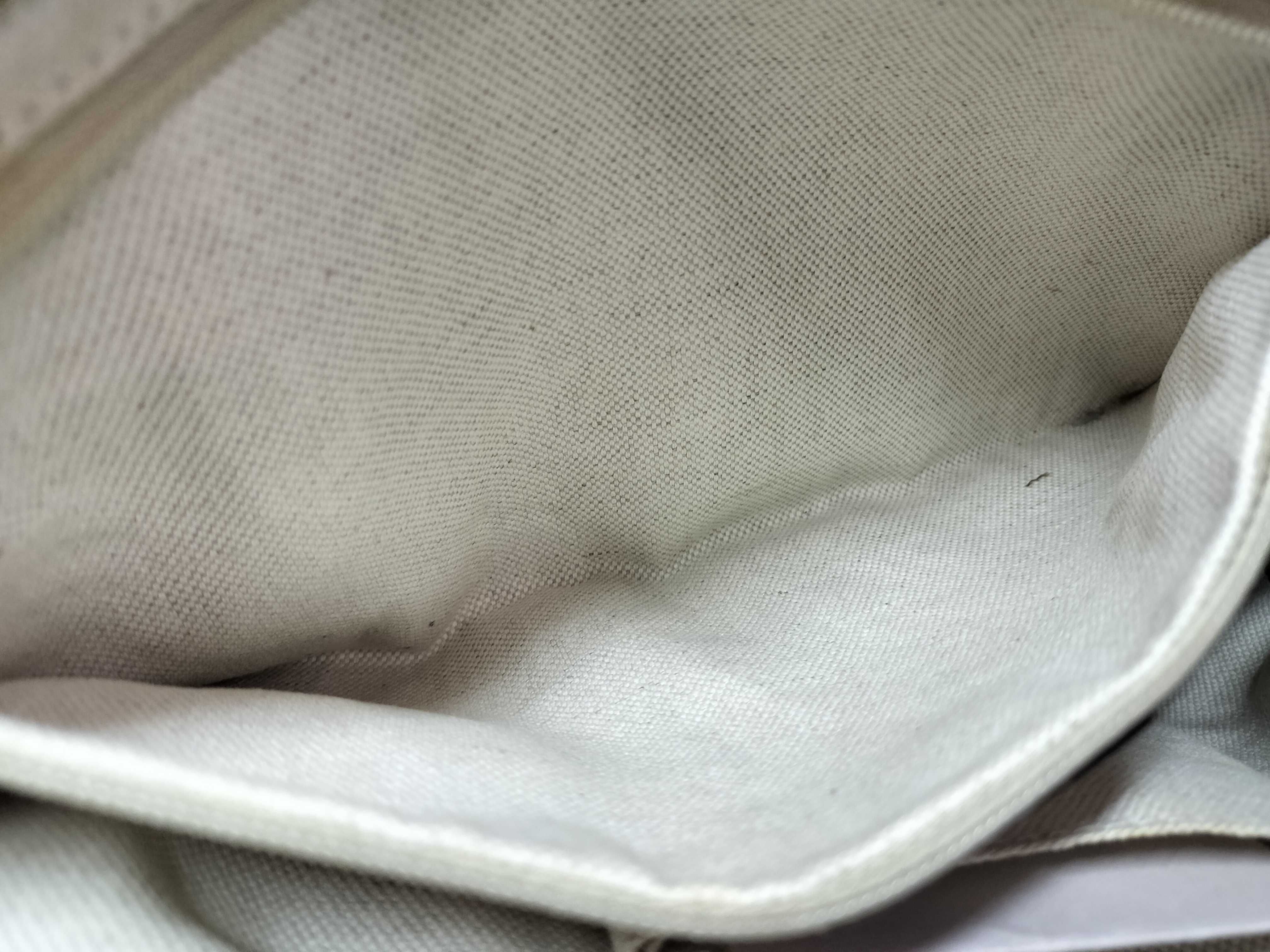 GG Canvas Shoulder Bag — view 11