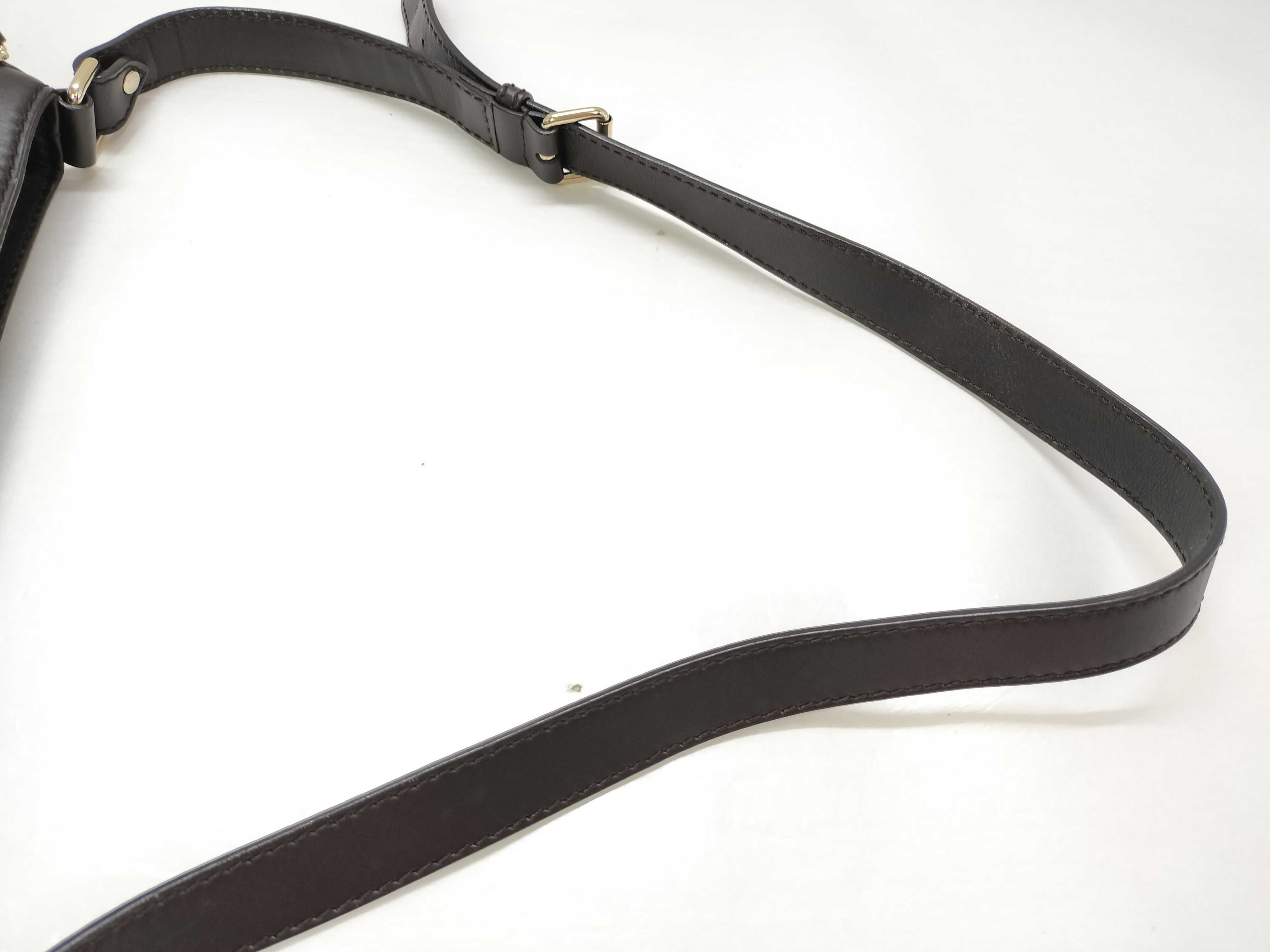 GG Canvas Shoulder Bag — view 3