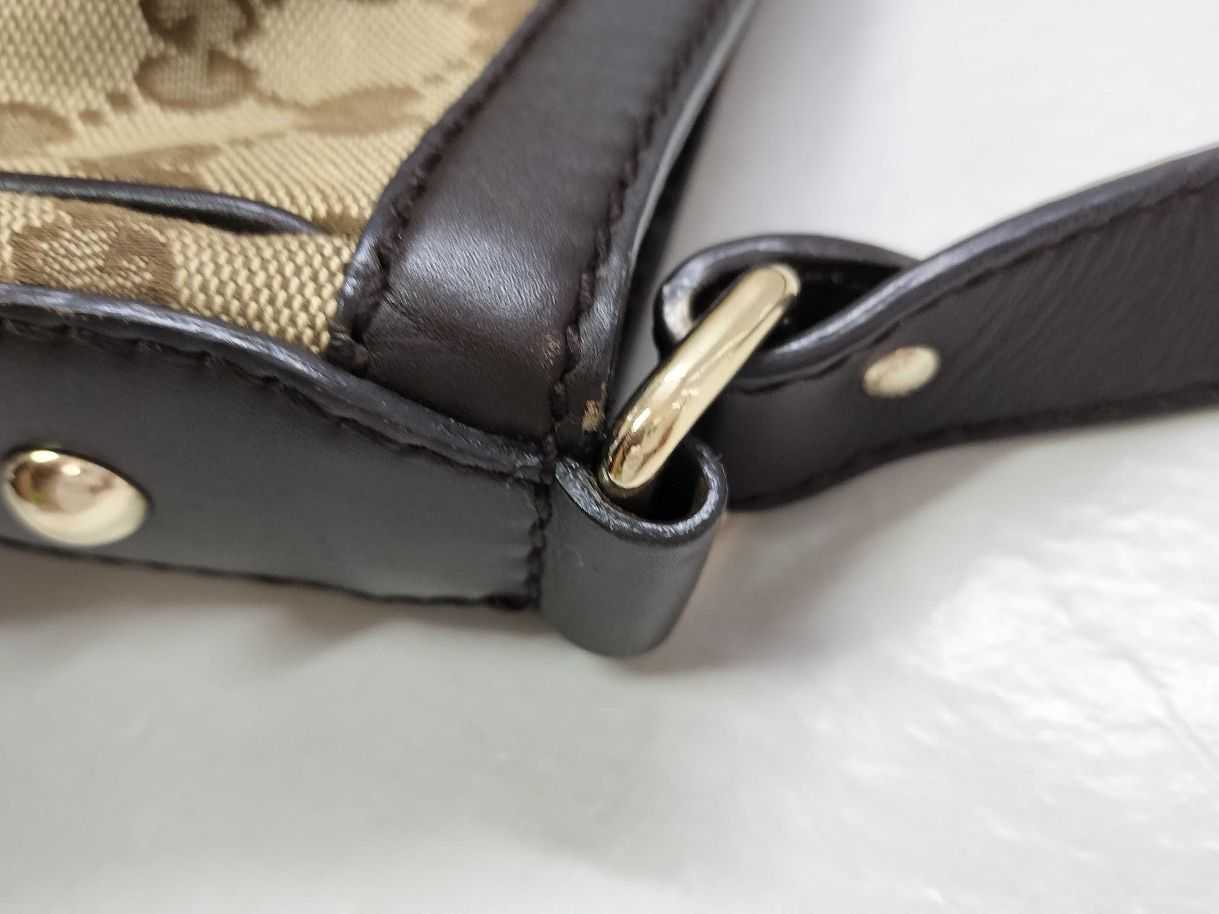 GG Canvas Shoulder Bag — view 5