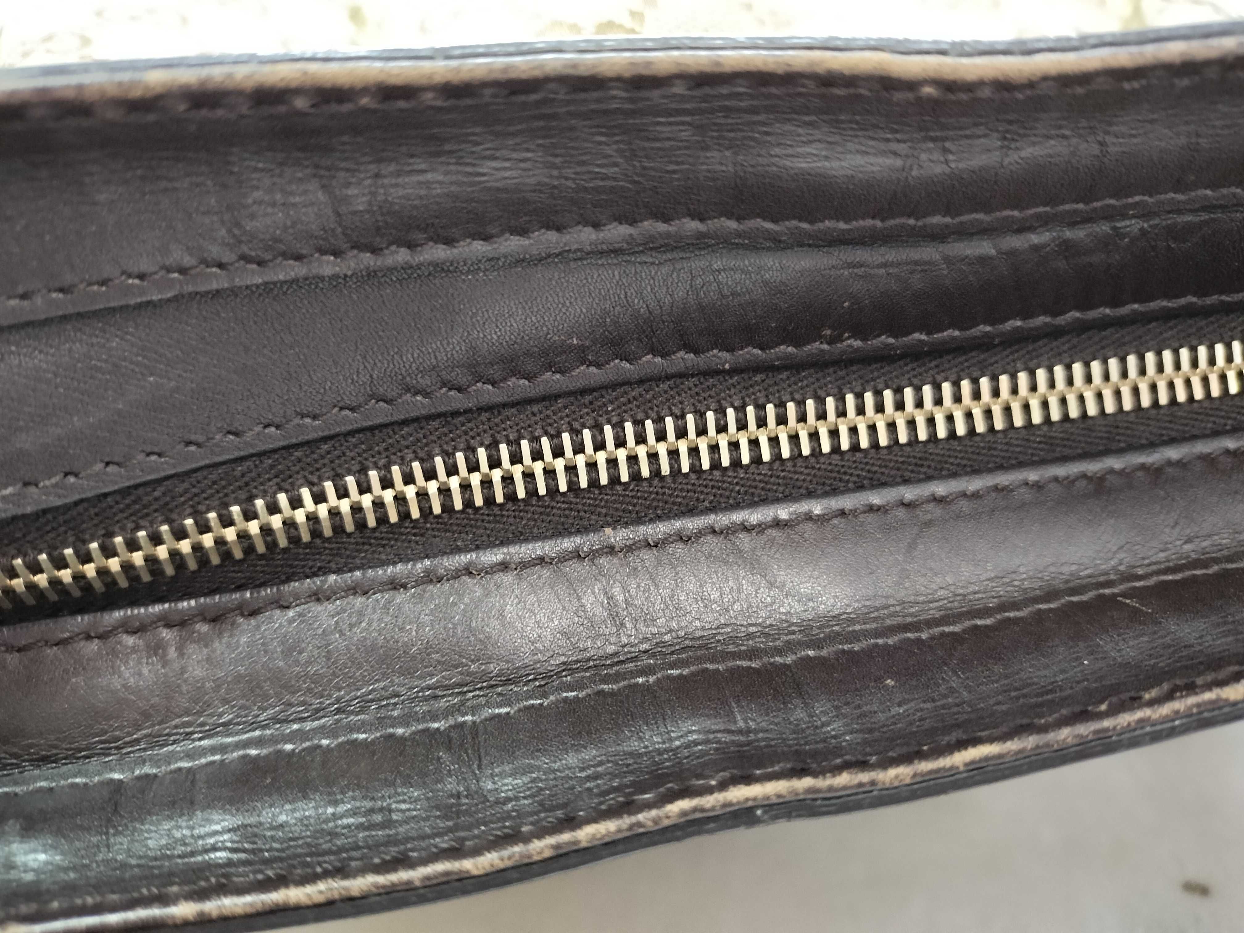 GG Canvas Shoulder Bag — view 6