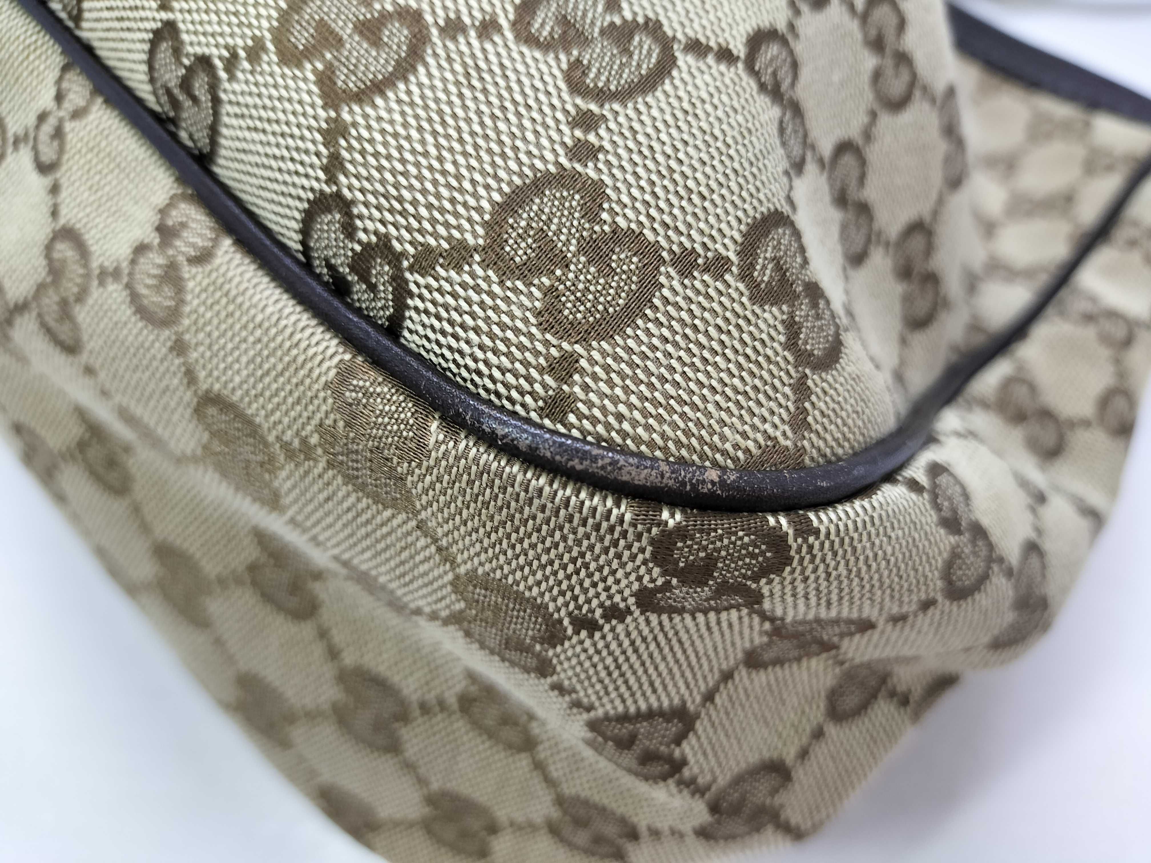 GG Canvas Shoulder Bag — view 7
