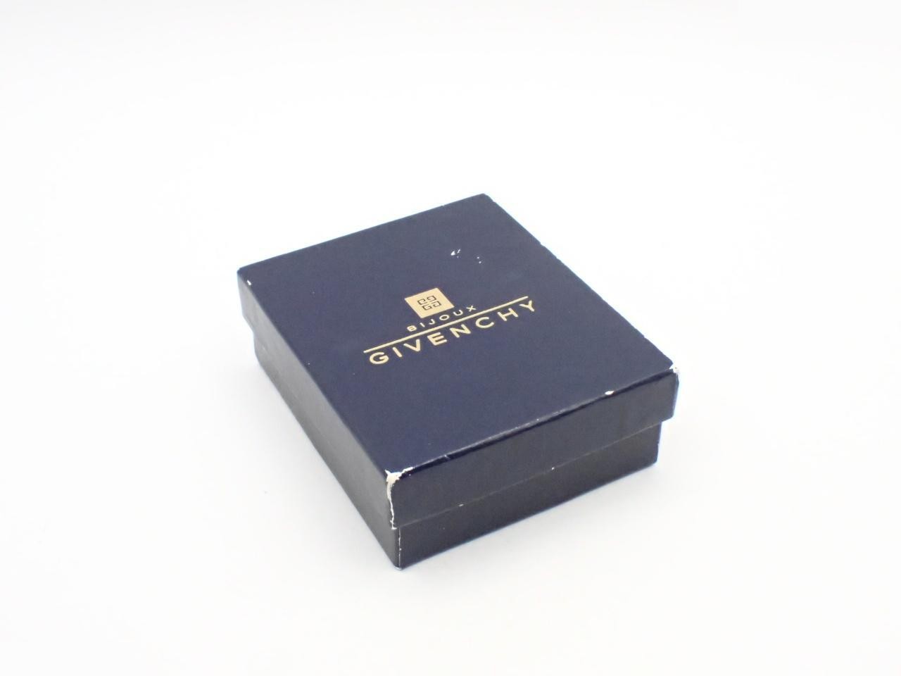 Other lines: Precious metals, necklaces, pendants — view 4