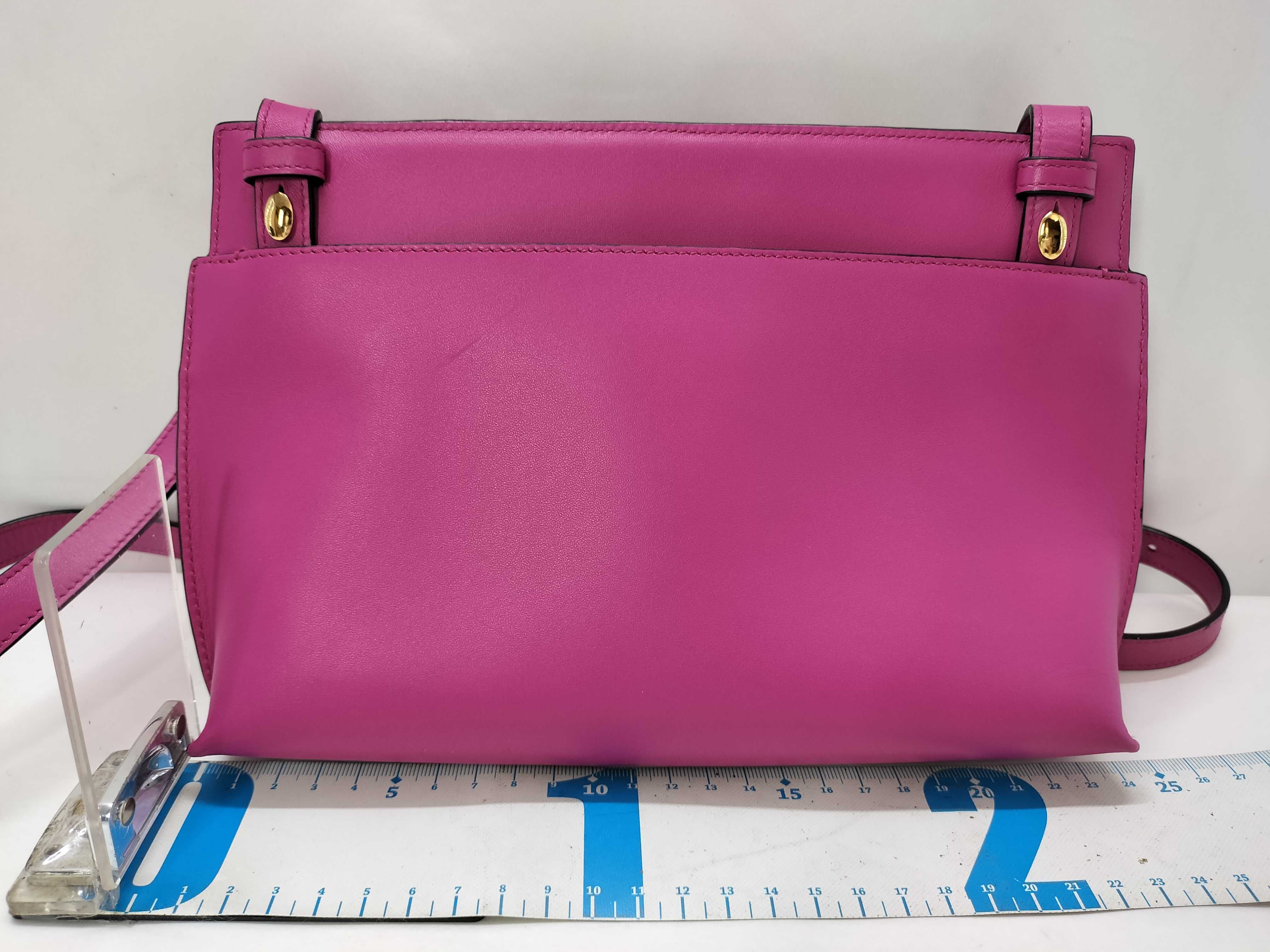 Anagram T Pouch Leather Shoulder Bag Pink Shoulder Bag — view 2