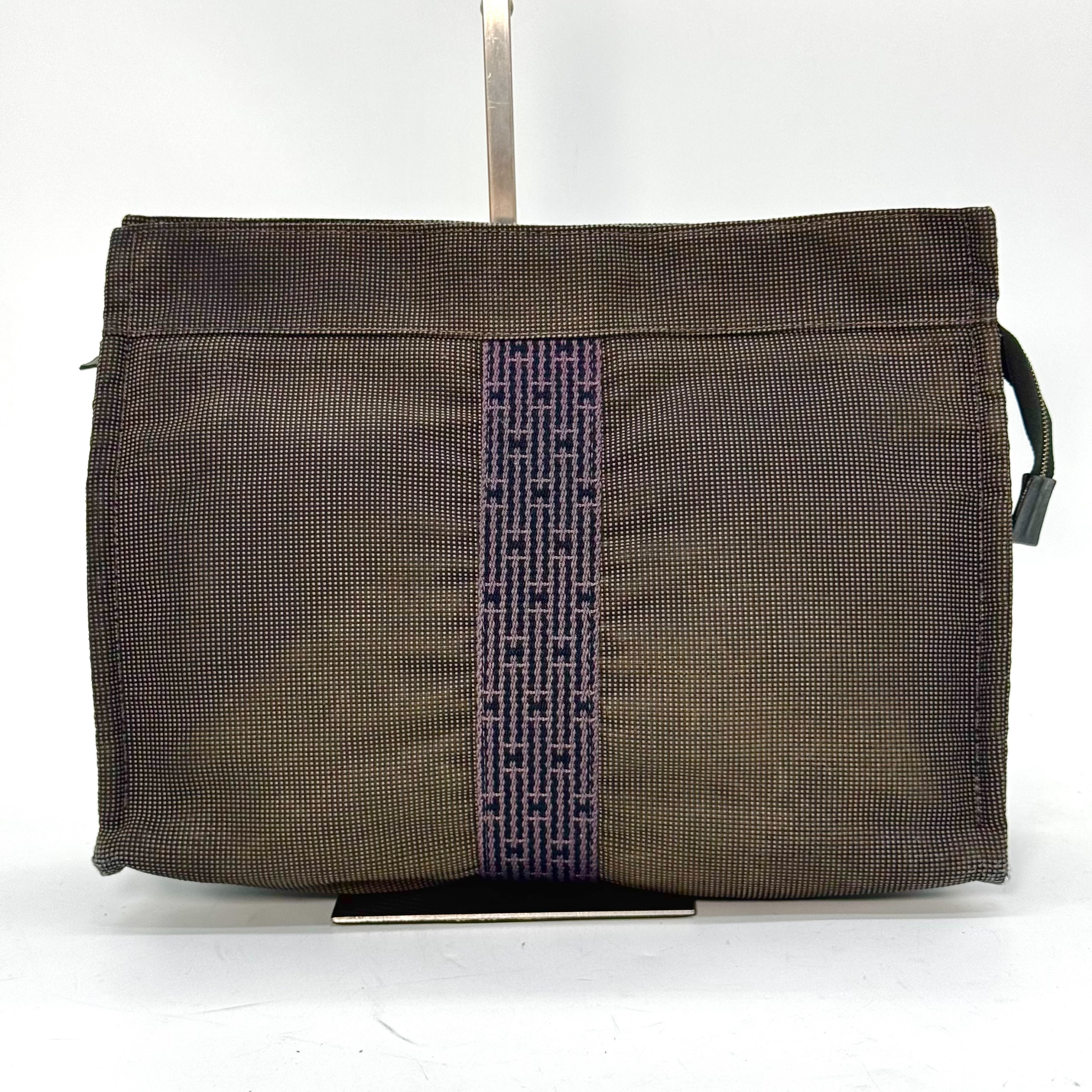 Herline Pouch MM Second Bag Clutch Bag — view 2
