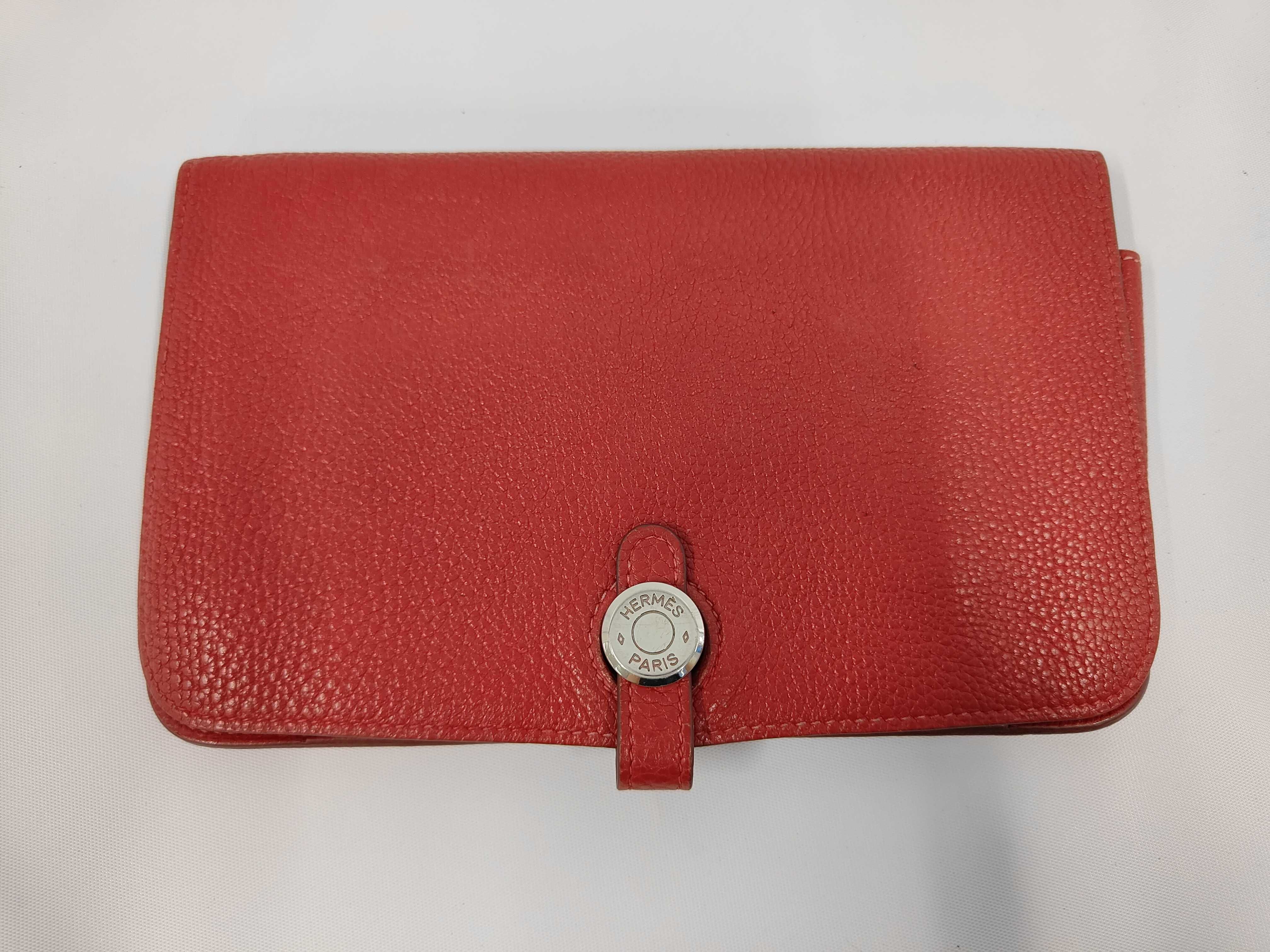 Dogon GM Red G Silver Hardware with Pouch and Other Accessories