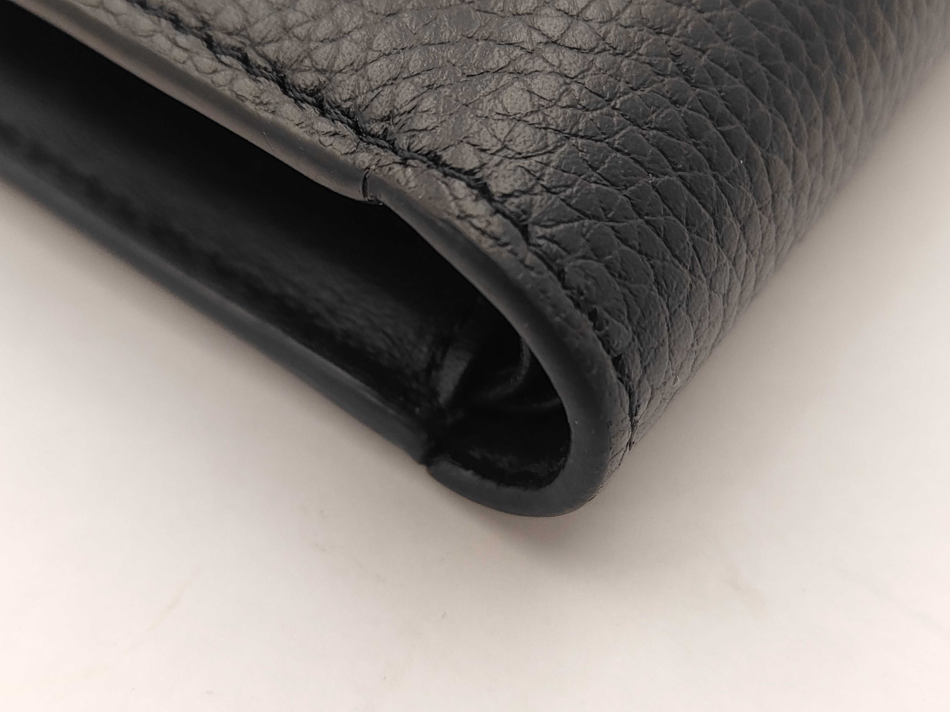 black bi-fold wallet — view 3