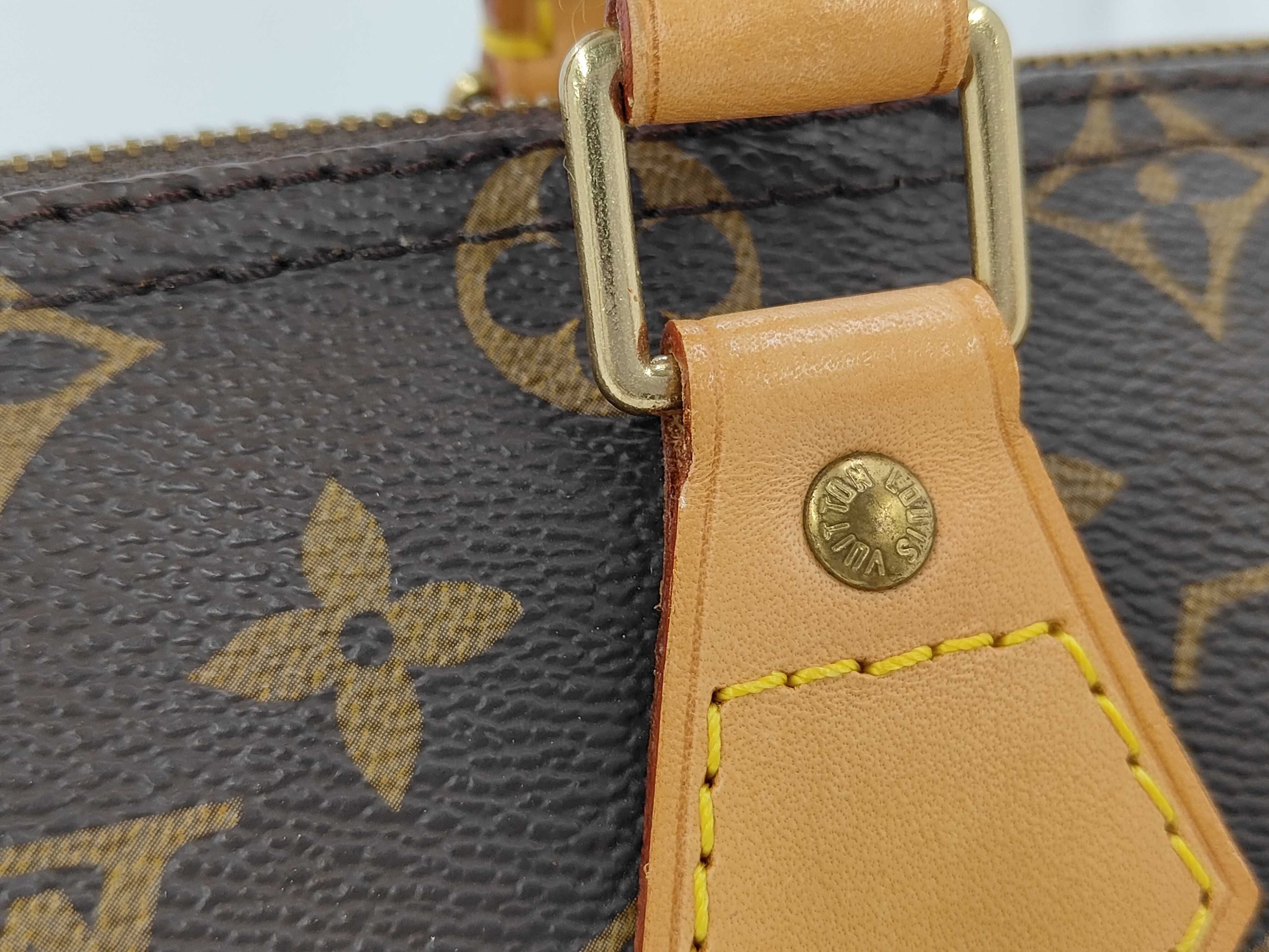 LV Monogram Speedy 25 Handbag — view 3