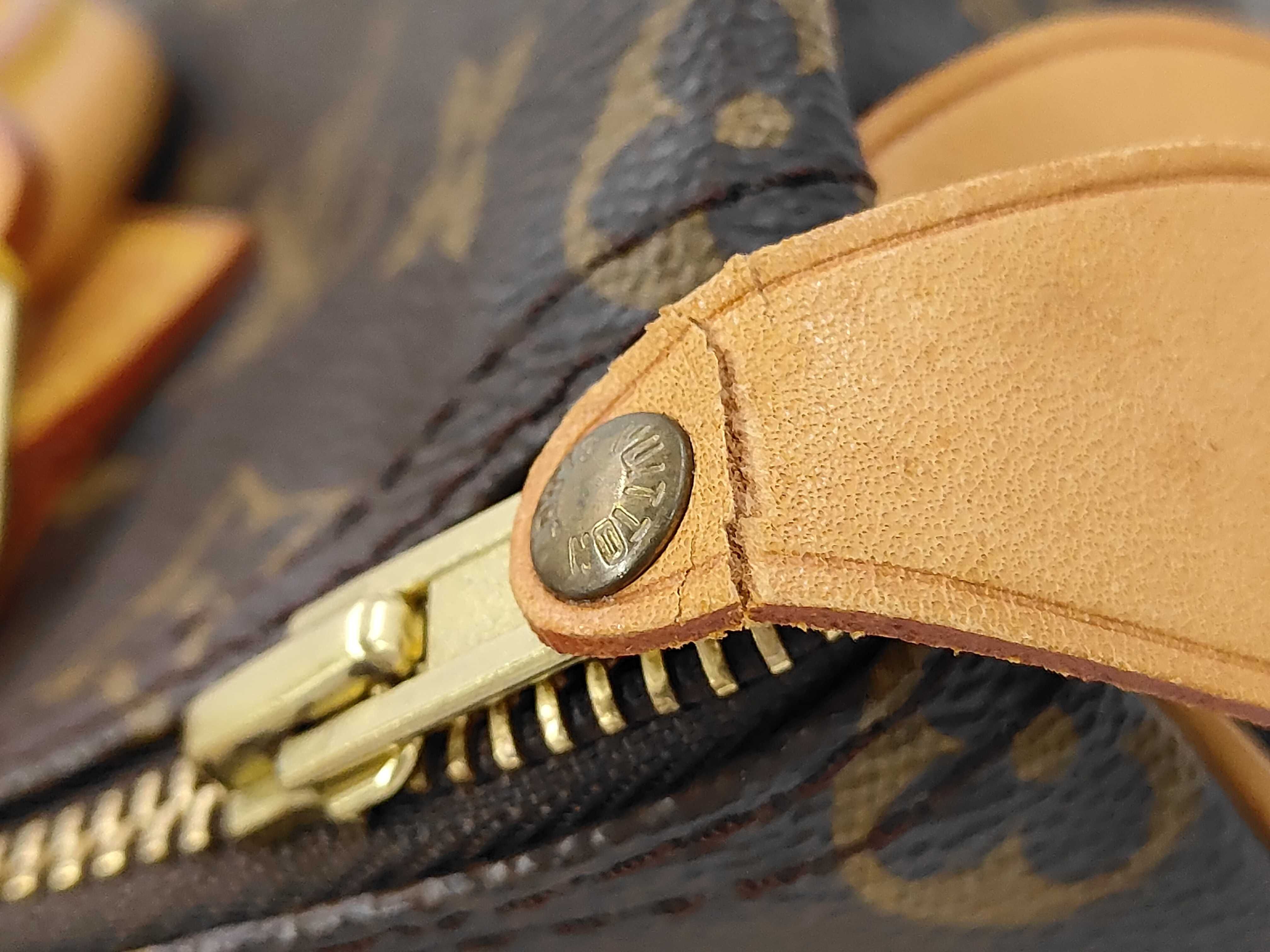 LV Monogram Speedy 25 Handbag — view 8