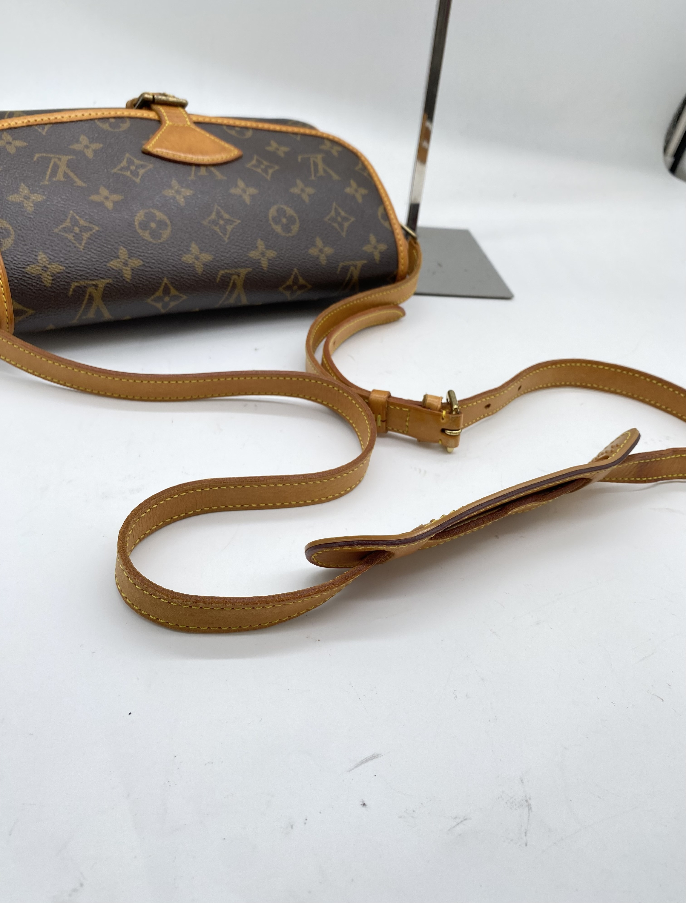 Monogram Sologne M42250 DK1164 Shoulder Bag — view 4