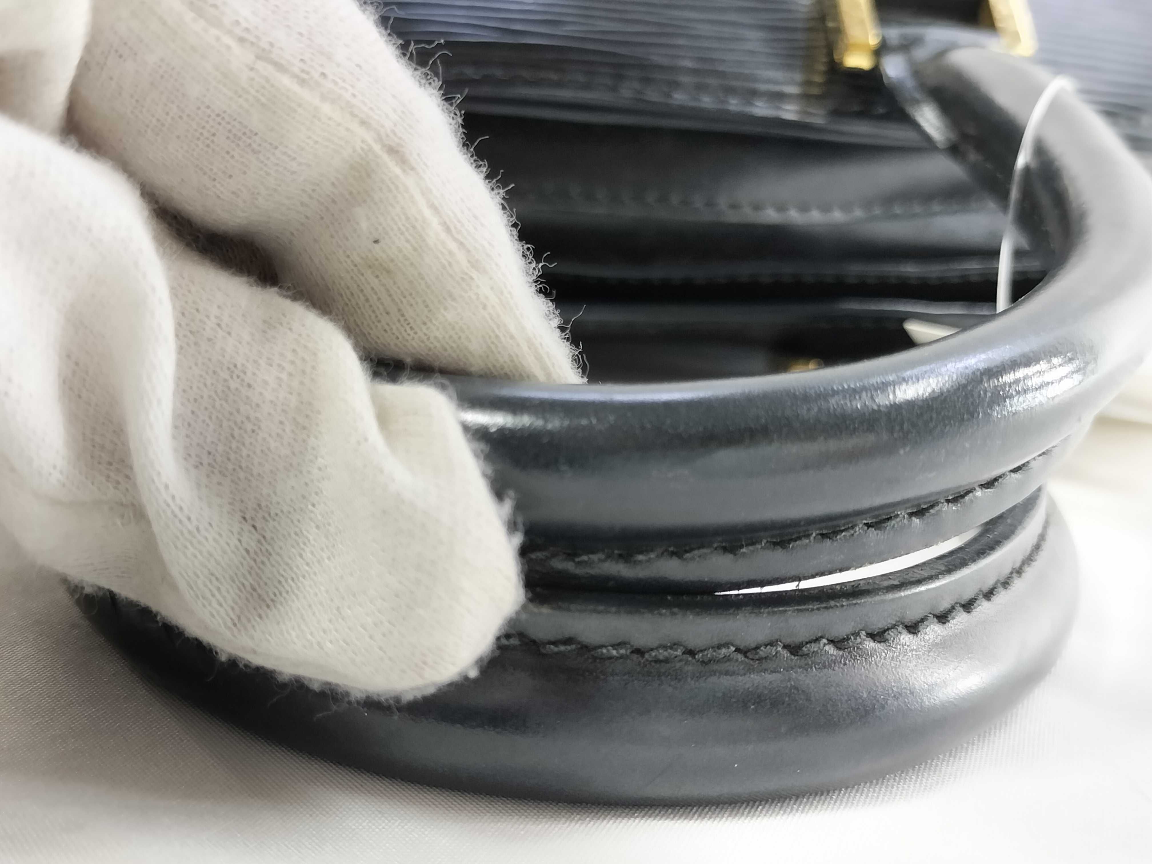 Epi Pont Neuf PM Handbag — view 5