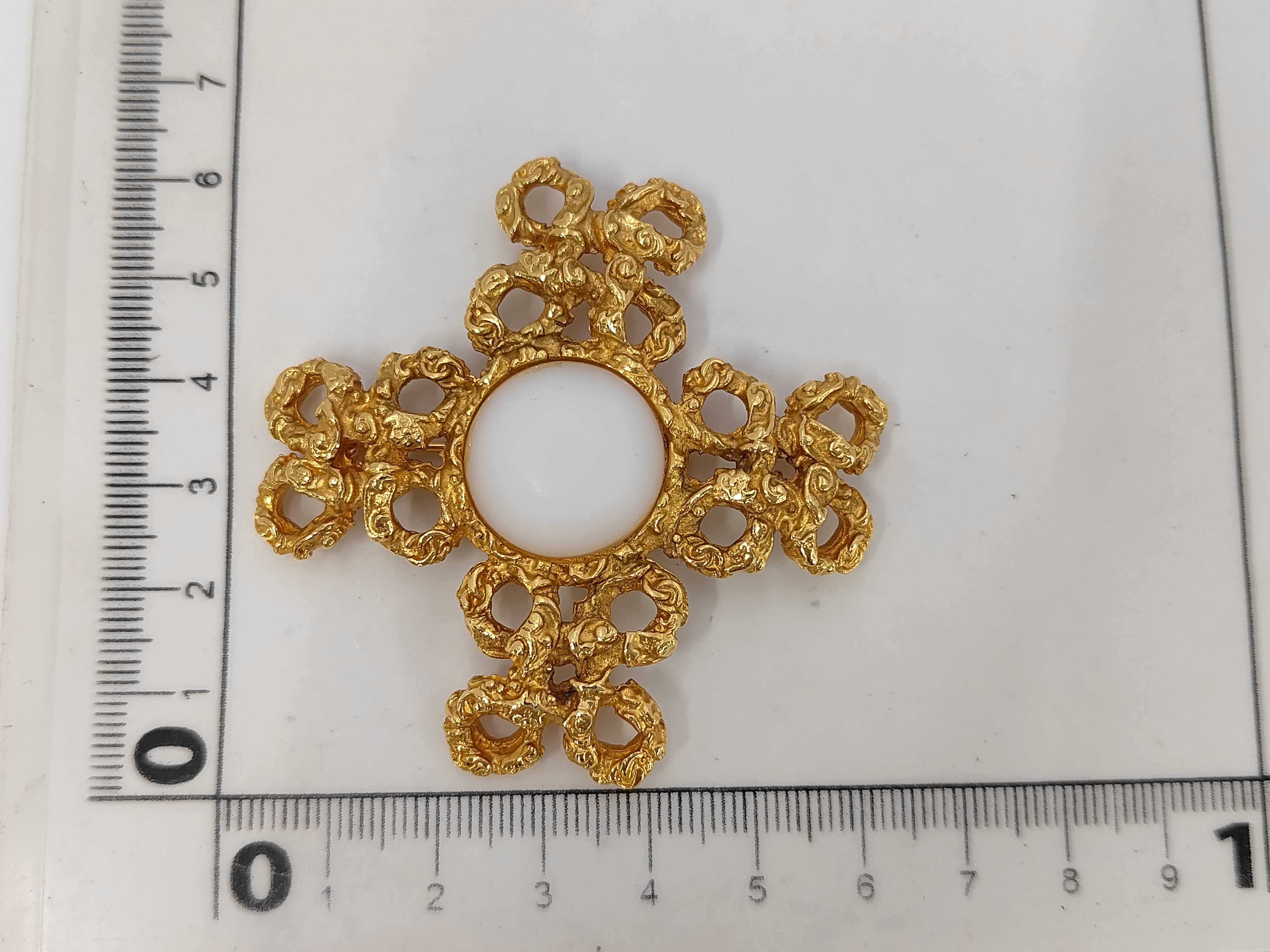 faux pearl brooch with gold hardware — view 6