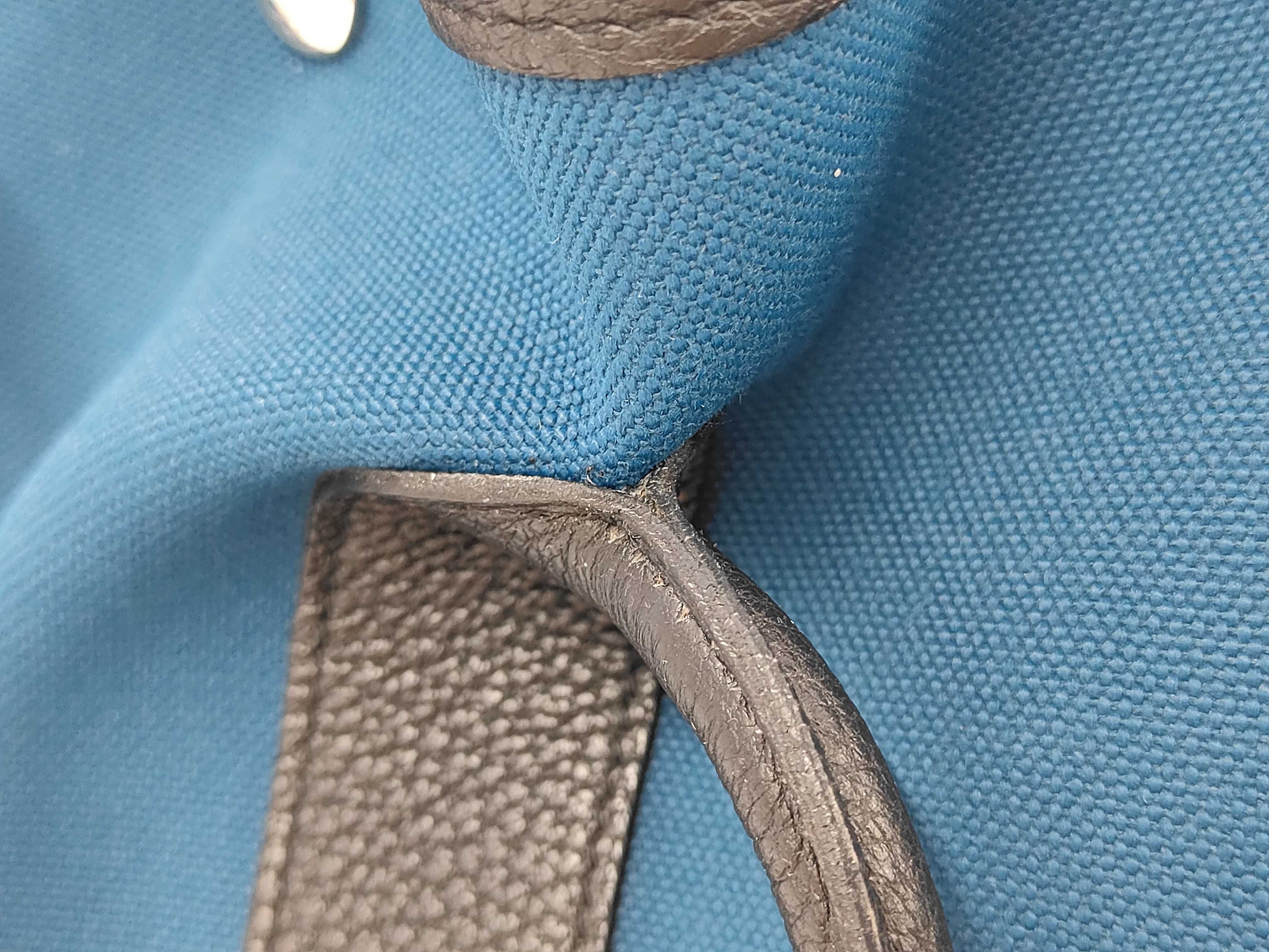 Garden Party 36 Toile Military Tote Bag — view 7