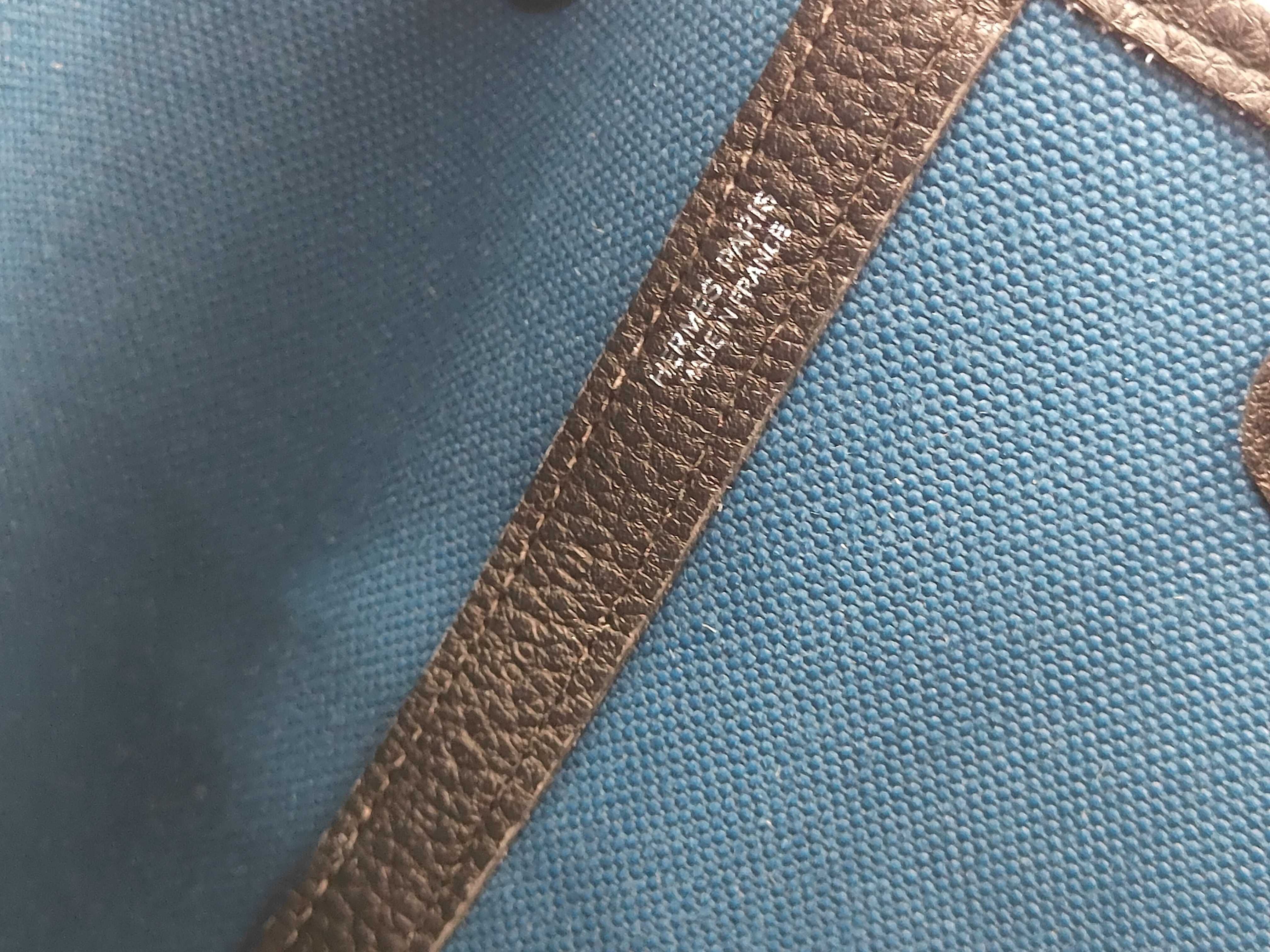 Garden Party 36 Toile Military Tote Bag — view 9