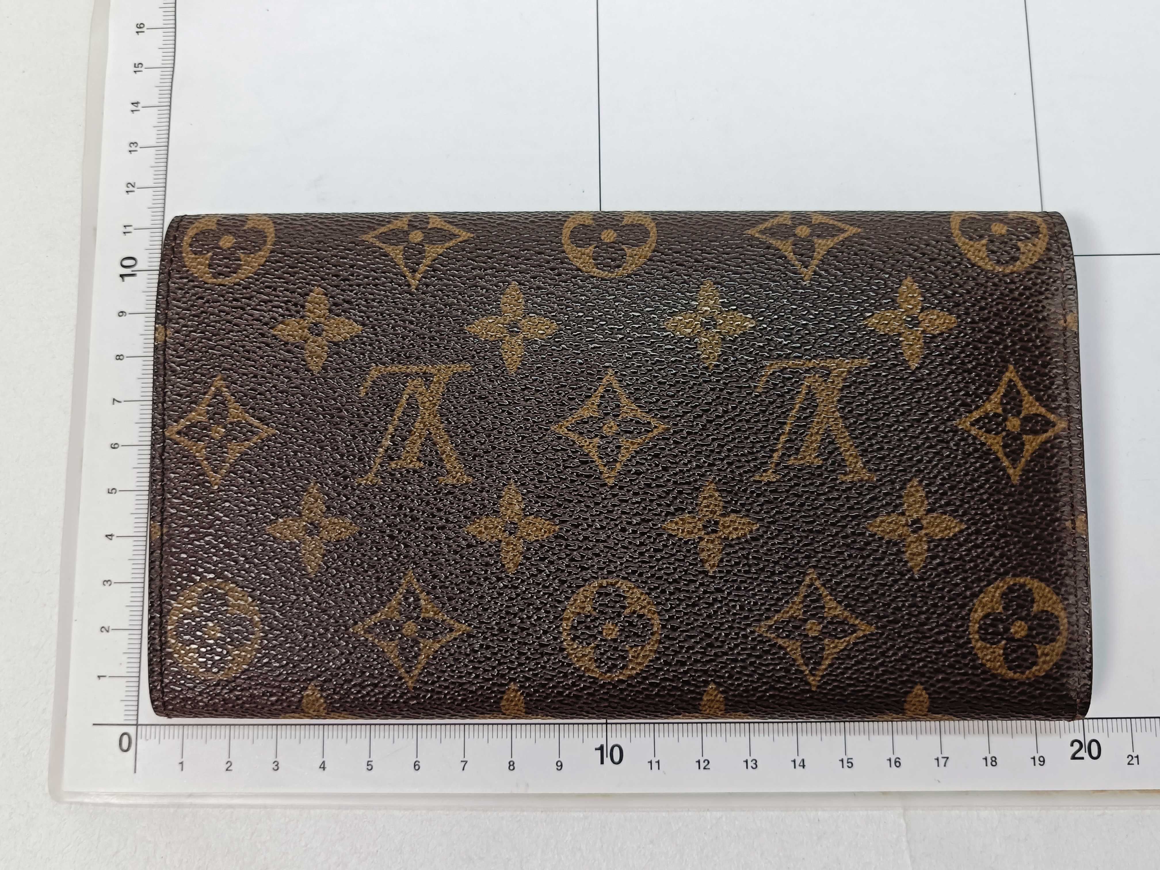 Monogram Old Portefeuille Sarah Wallet — view 2