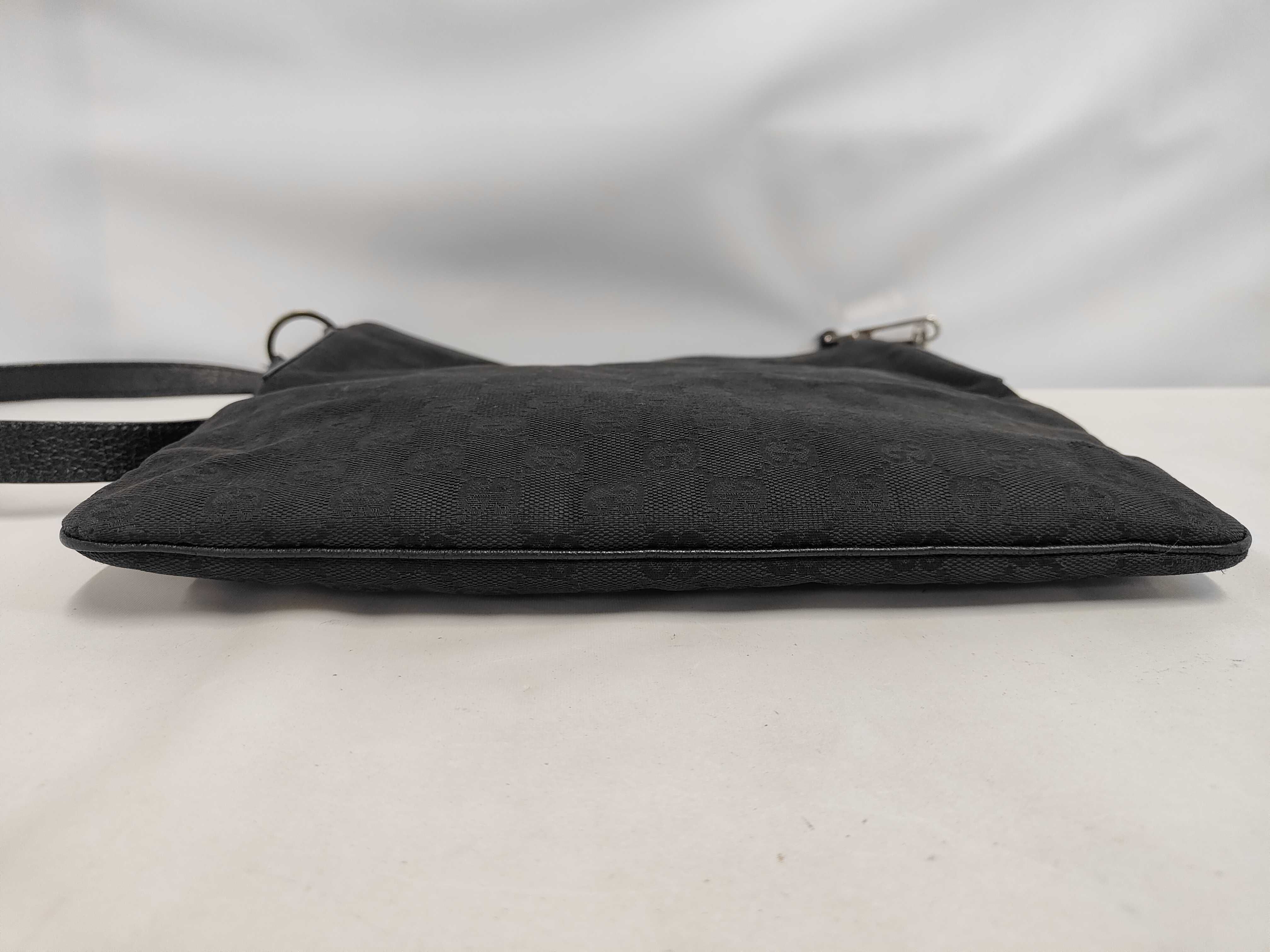 GG Canvas x Leather Shoulder Bag — view 4