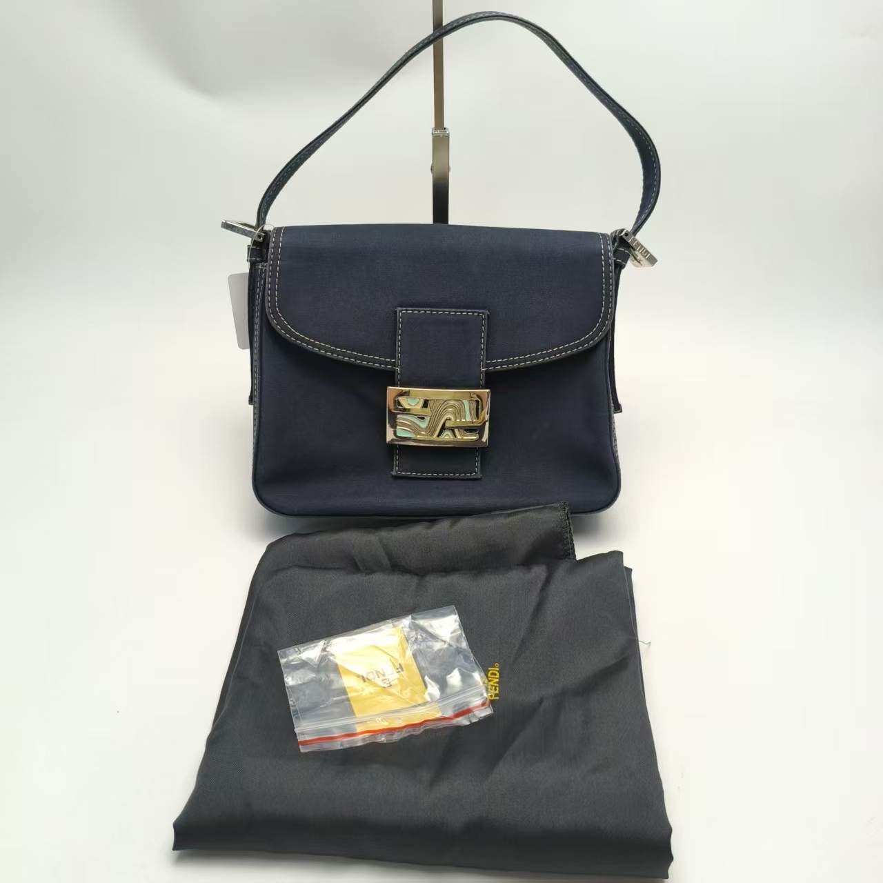 【*Shipped from: China*】FENDI Baguette Denim Handbag — view 2