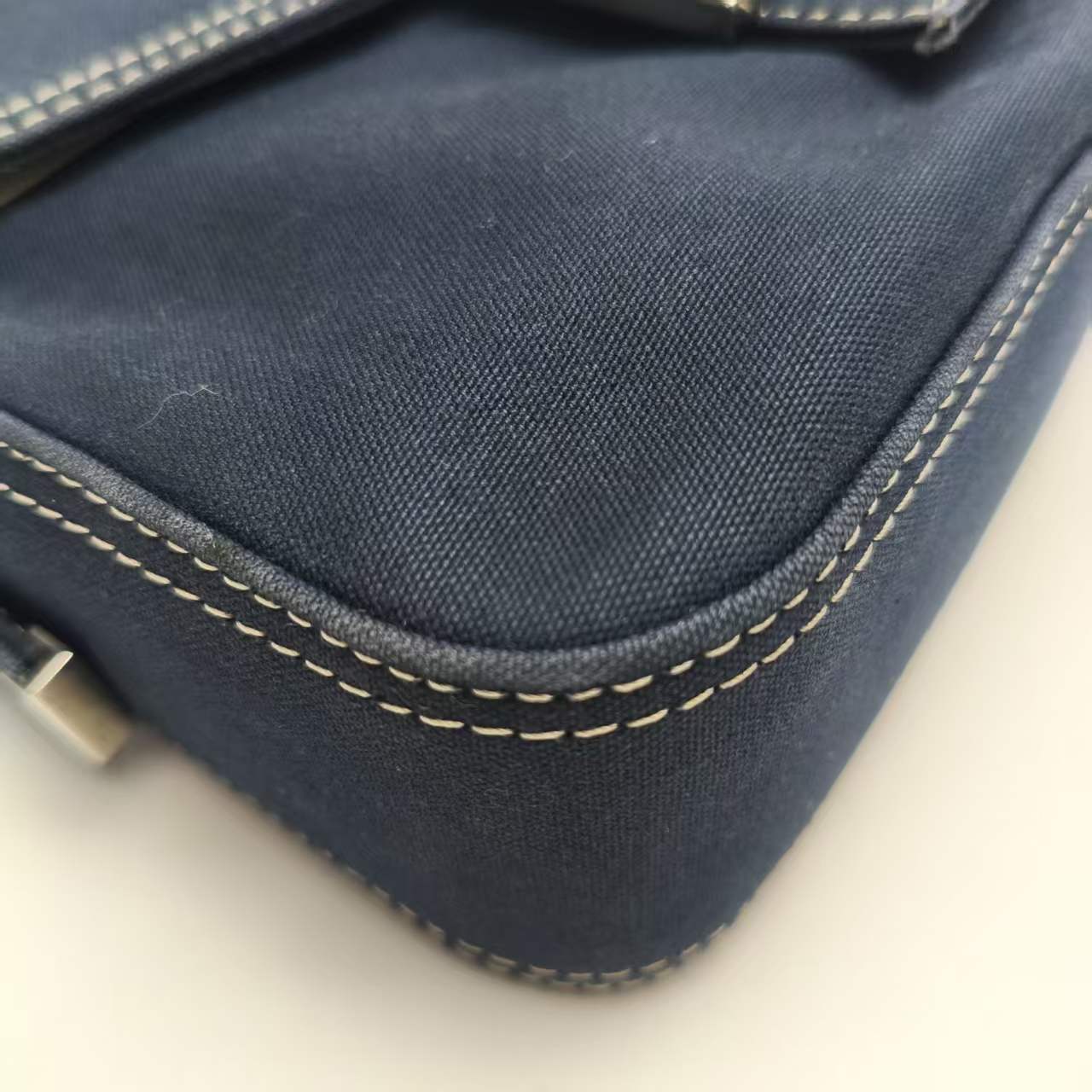 【*Shipped from: China*】FENDI Baguette Denim Handbag — view 4